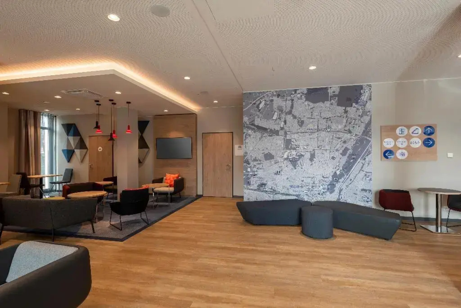 Holiday Inn Express Munich North by IHG