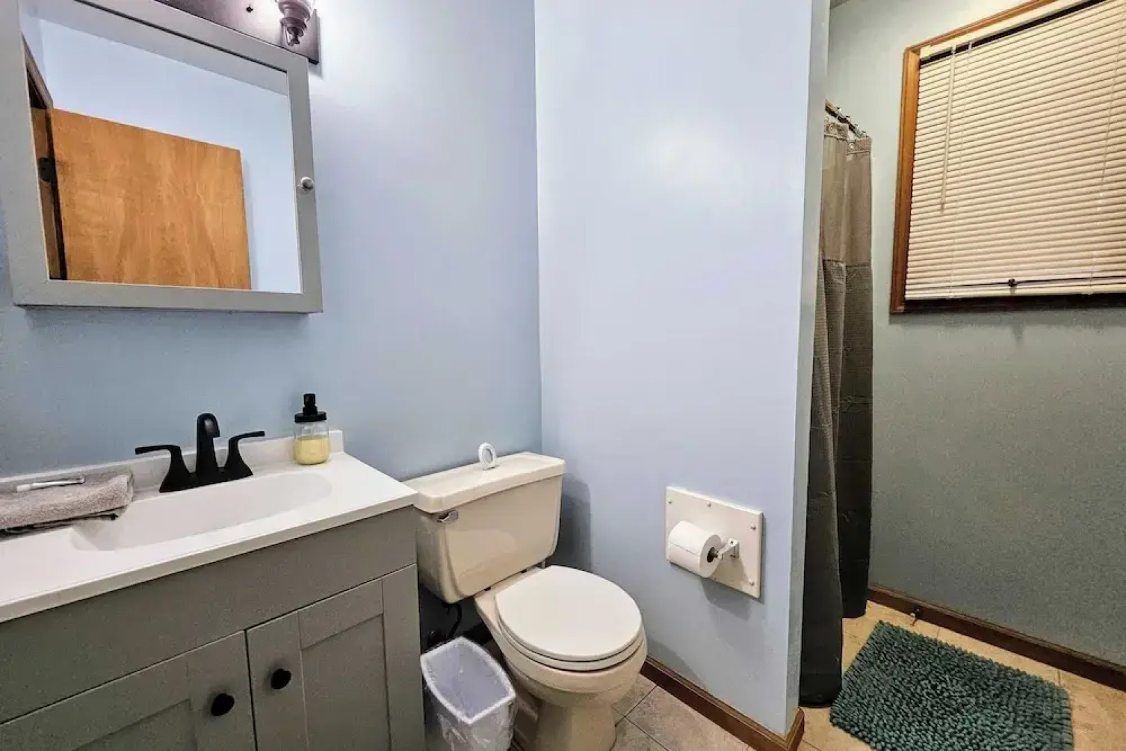 Mountain Memories by Avantstay Hot Tub Enclosed Deck, Large Yard w/ Fire Pit