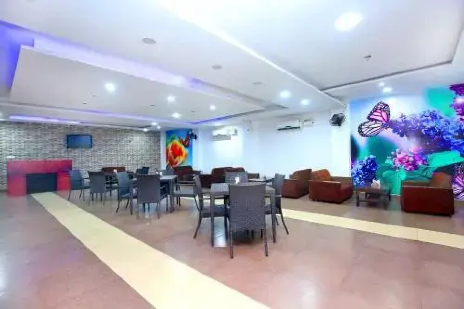 Hotel Blu Hill by OYO Rooms