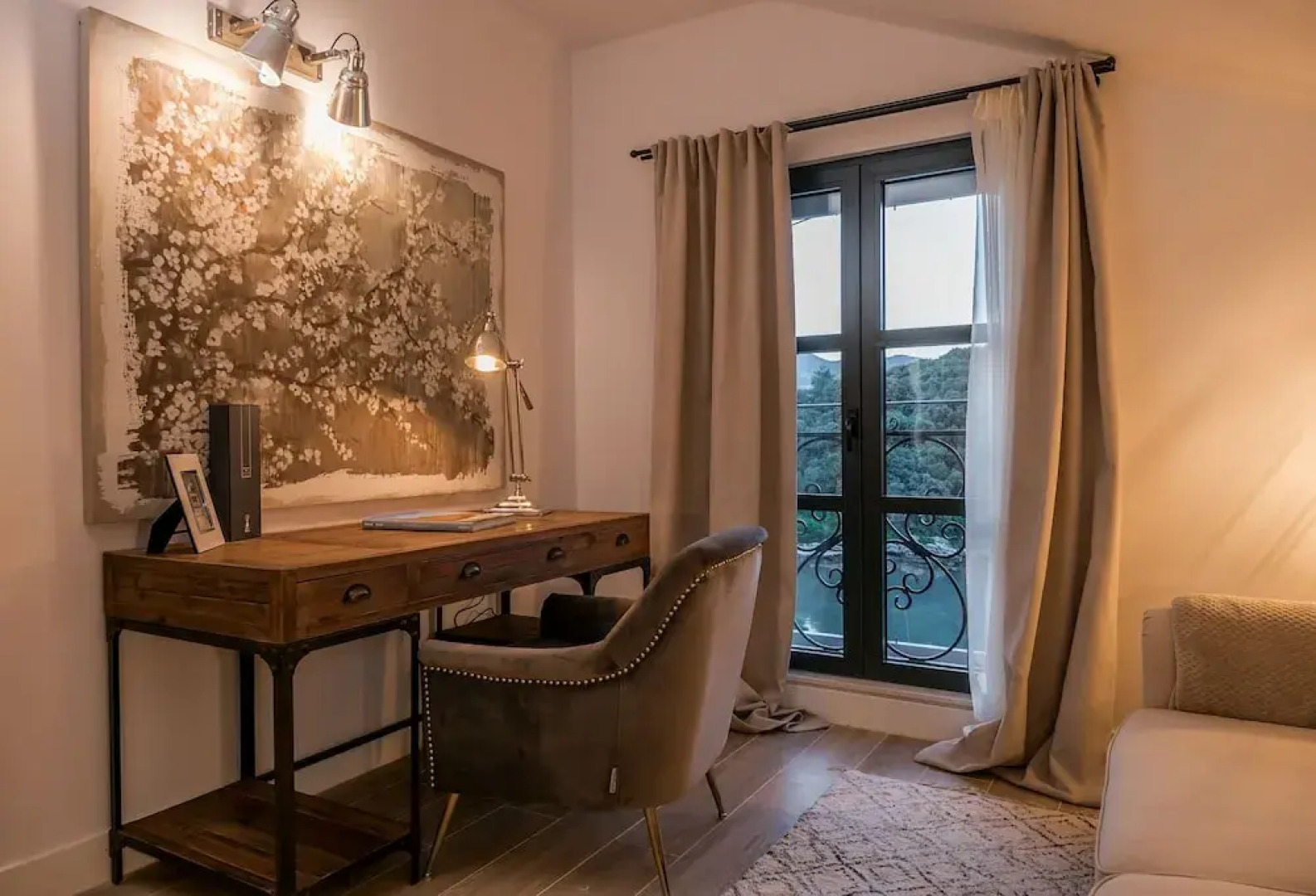 Beachfront Villa Feodora Grande