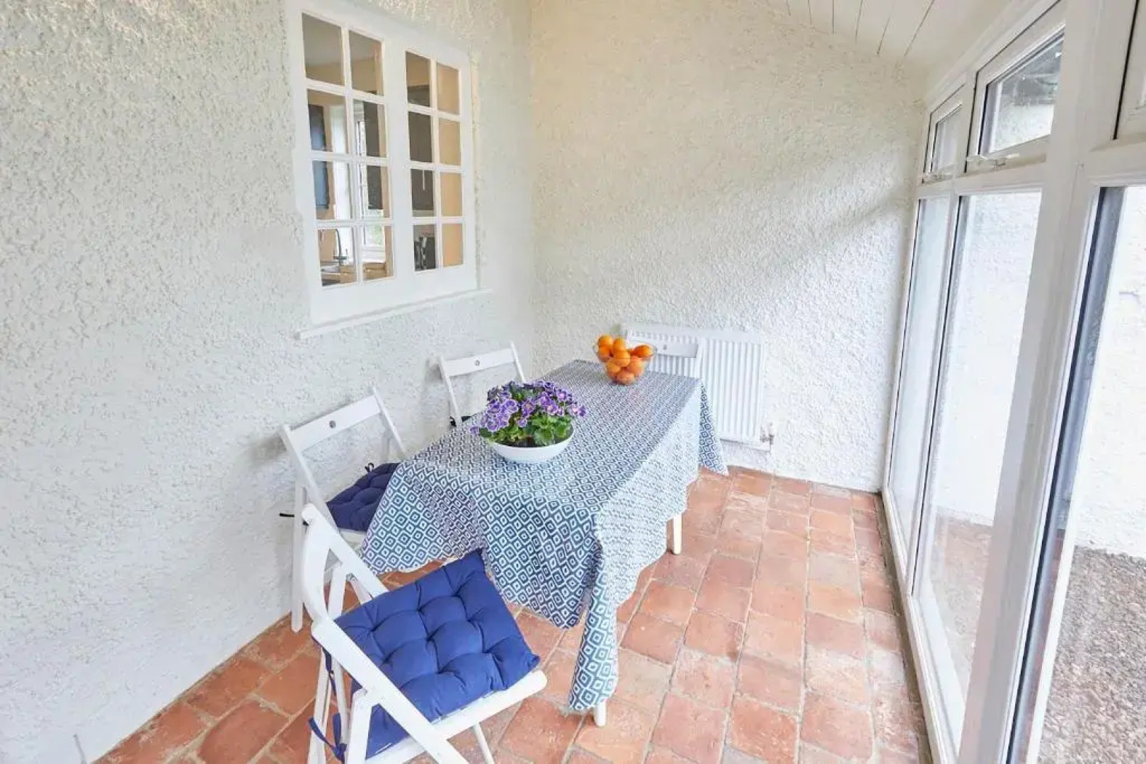 Host Stay Gardeners Cottage