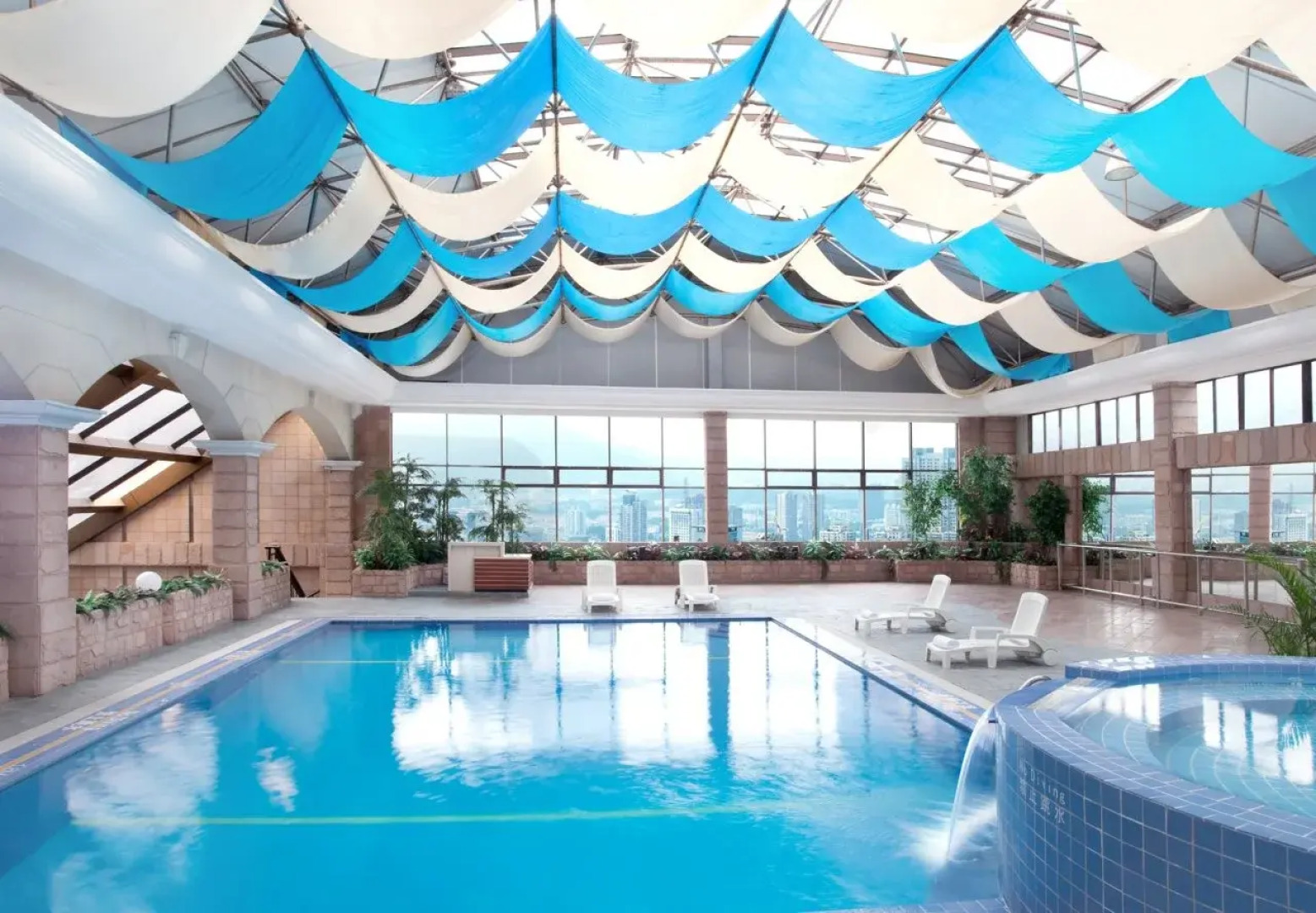 Crowne Plaza Nanjing Hotel & Suites