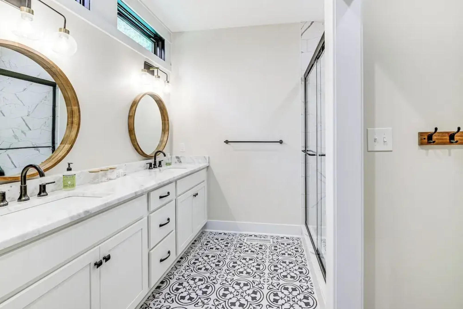 Private Sauna & Dock: Lakefront Retreat in Moneta!