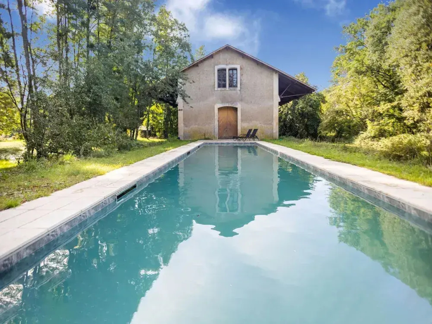 Former Train Station With Private Heated Swimming Pool & Fantastic Garden