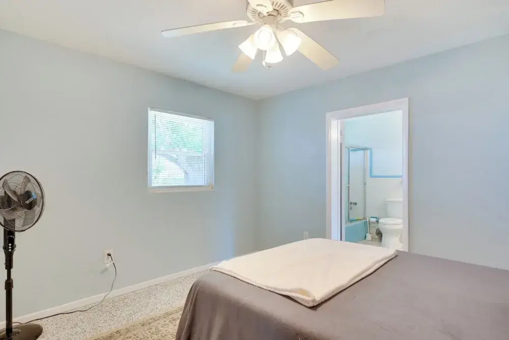 Waterfront Okeechobee Getaway w/ Backyard Dock!