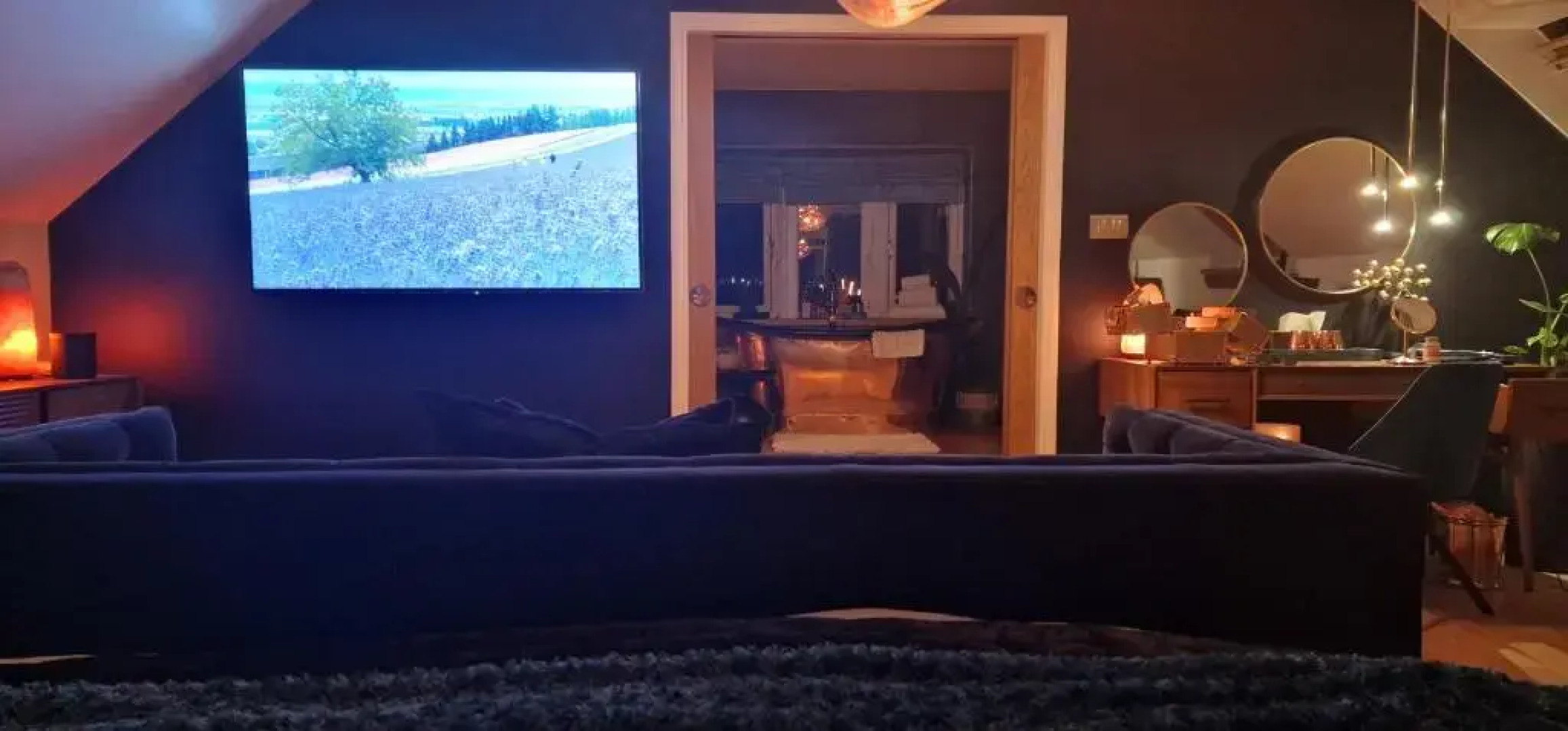 The Black Wolf Suite @ The Grumpy Schnauzer B&B