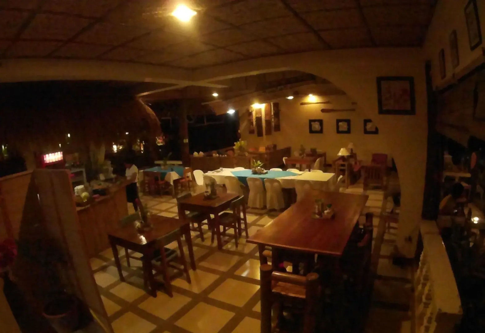 Blue Wave Inn Beach Resort & Restaurant