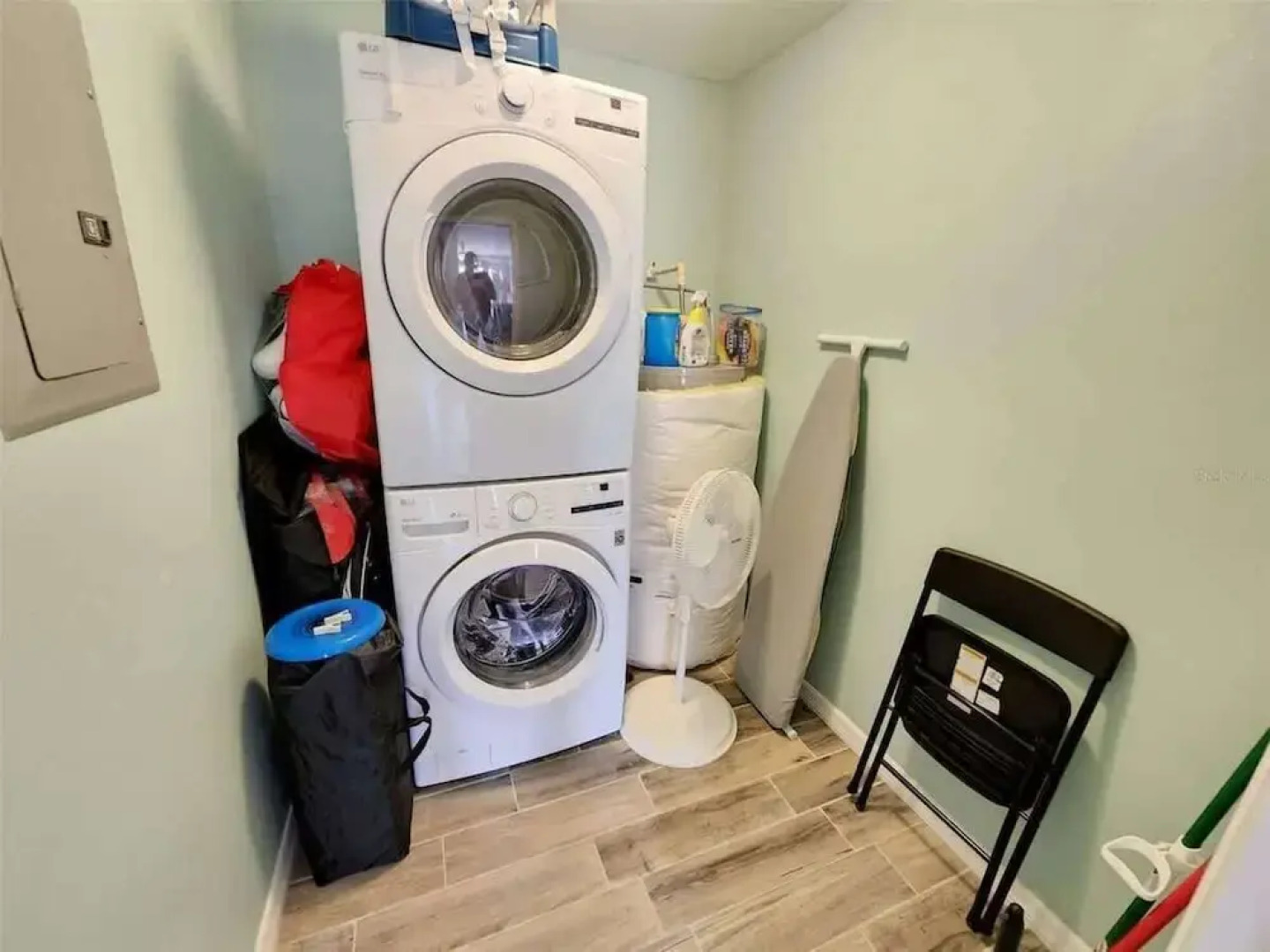 Heated Pool, Jacuzzi & Sauna! Tampa, FL