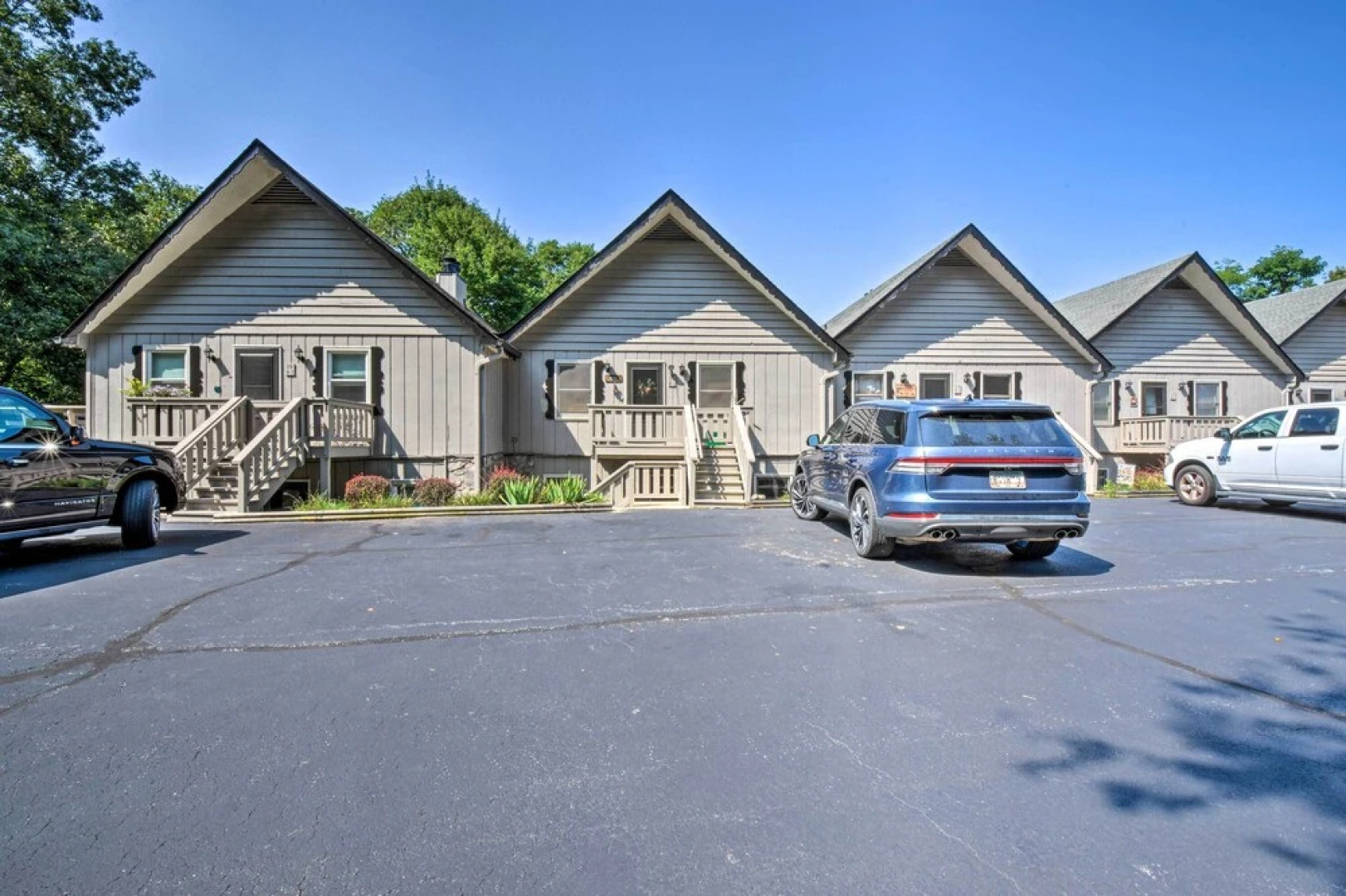 Stylish Sky Valley Condo With Club Amenities!