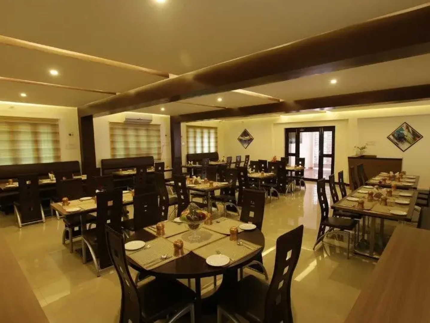 Aakash Inn Tiruvannamalai