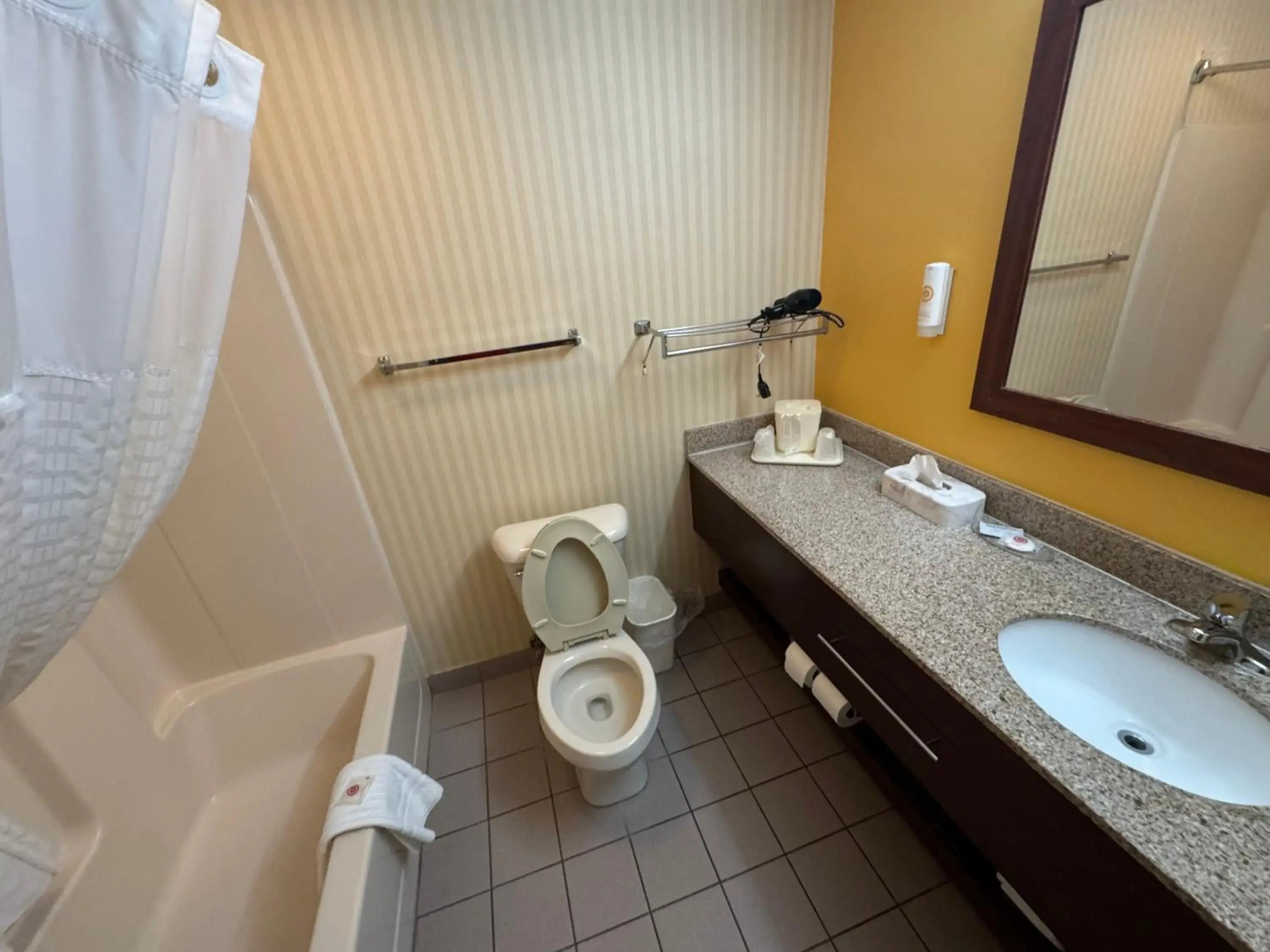 Comfort Inn & Suites Hamburg - Buffalo South