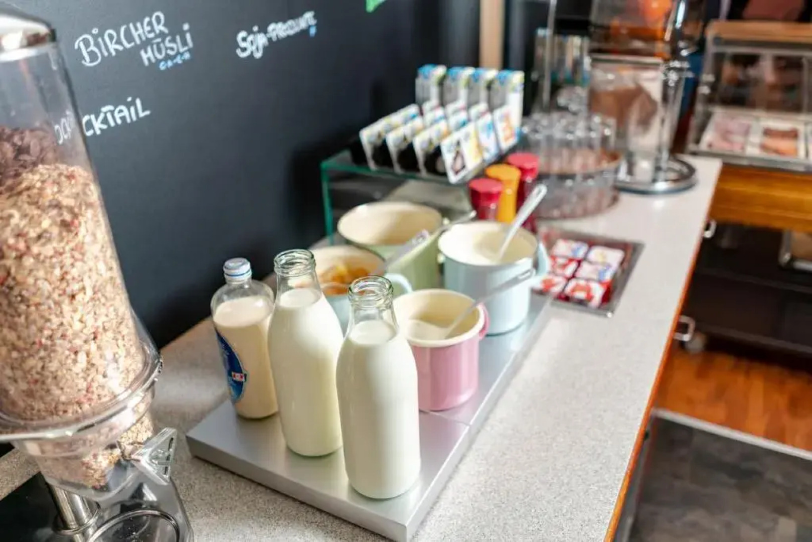 Binders Budget City Mountain Hotel