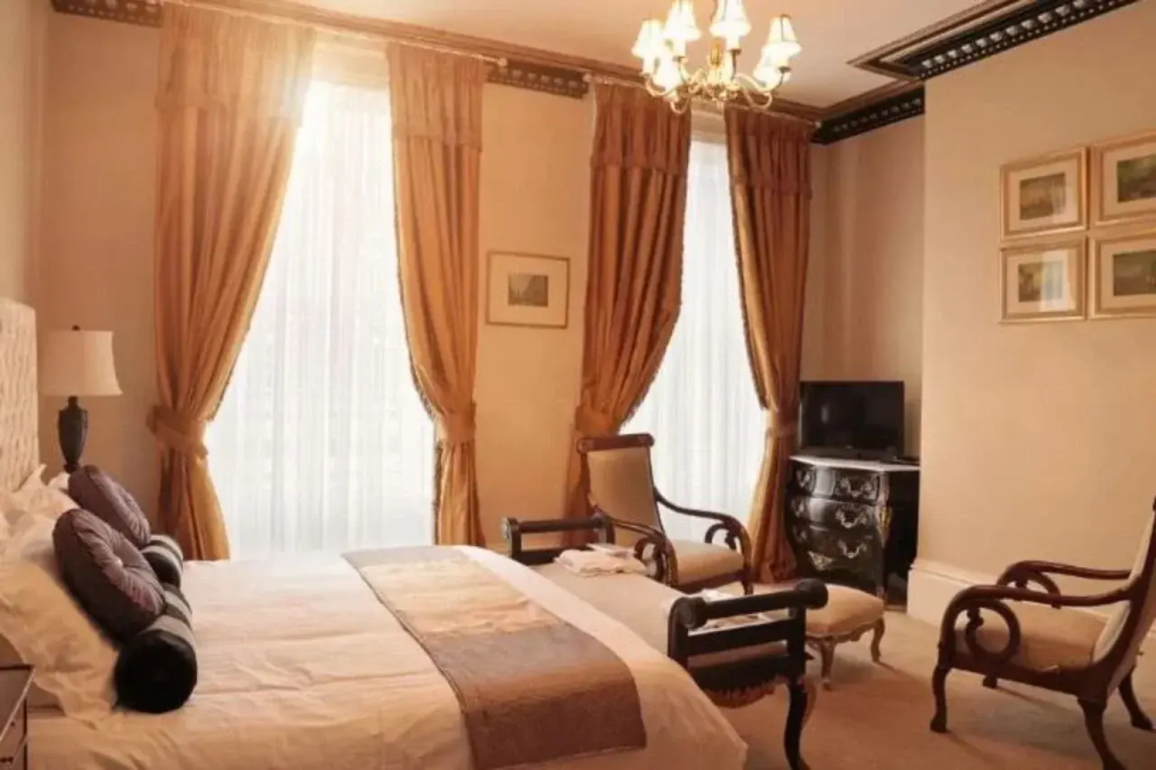 The Georgian Town House Hotel