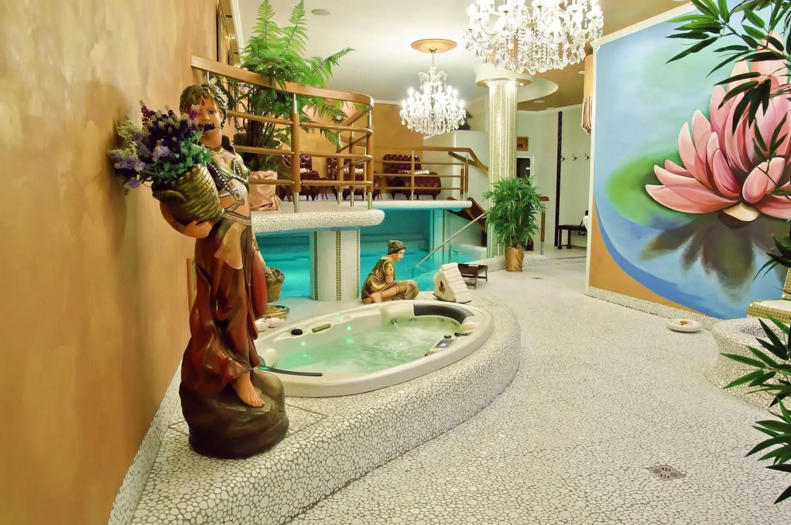 GOLDEN ROYAL Boutique hotel & Spa