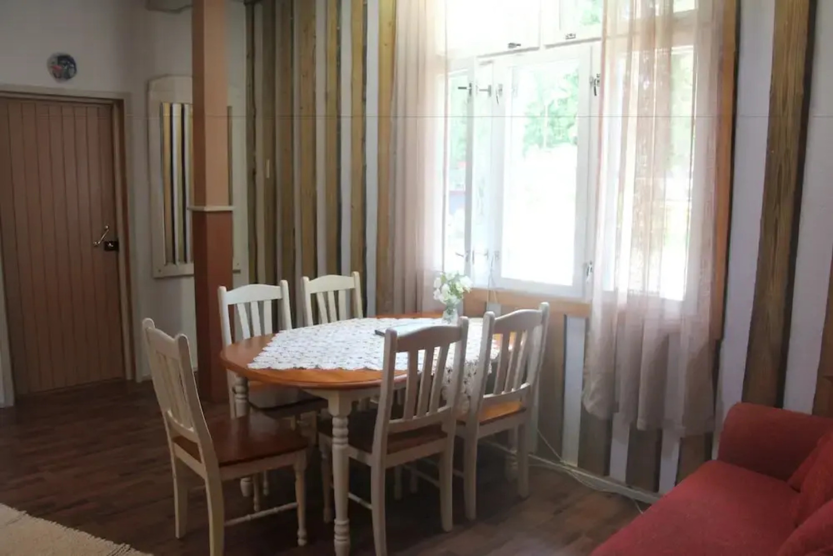 Majatalo Veikeä Vuohi