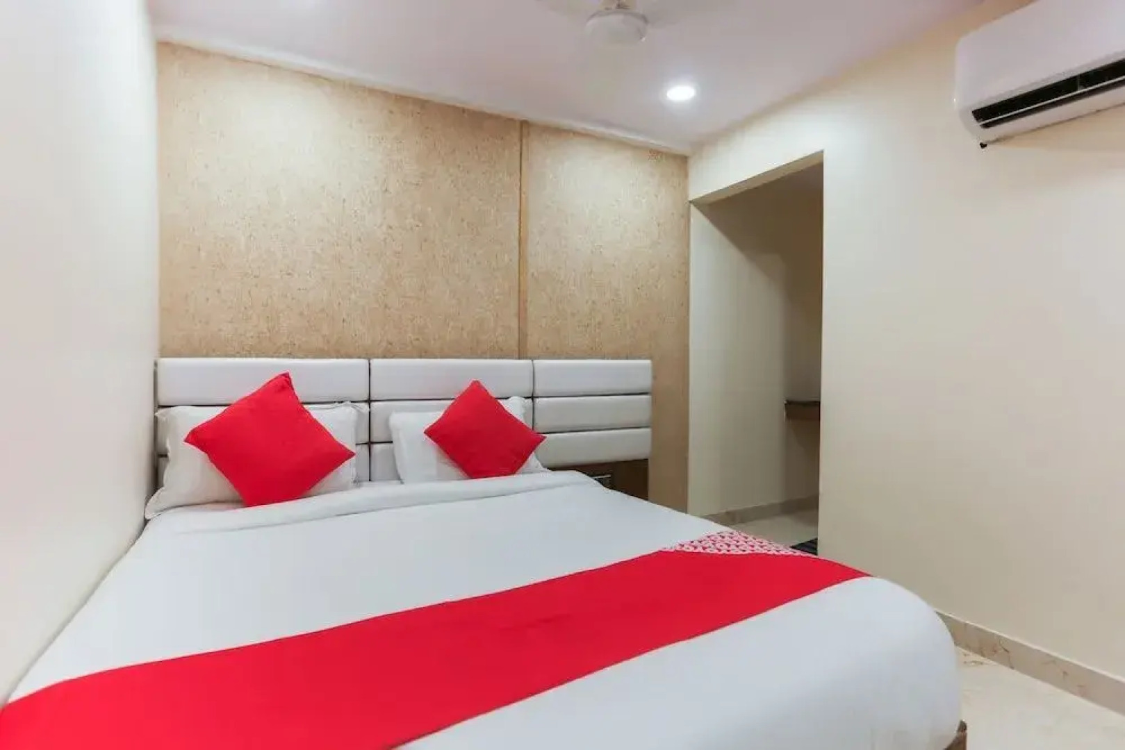 Hotel Ganesh Bhawan by OYO Rooms