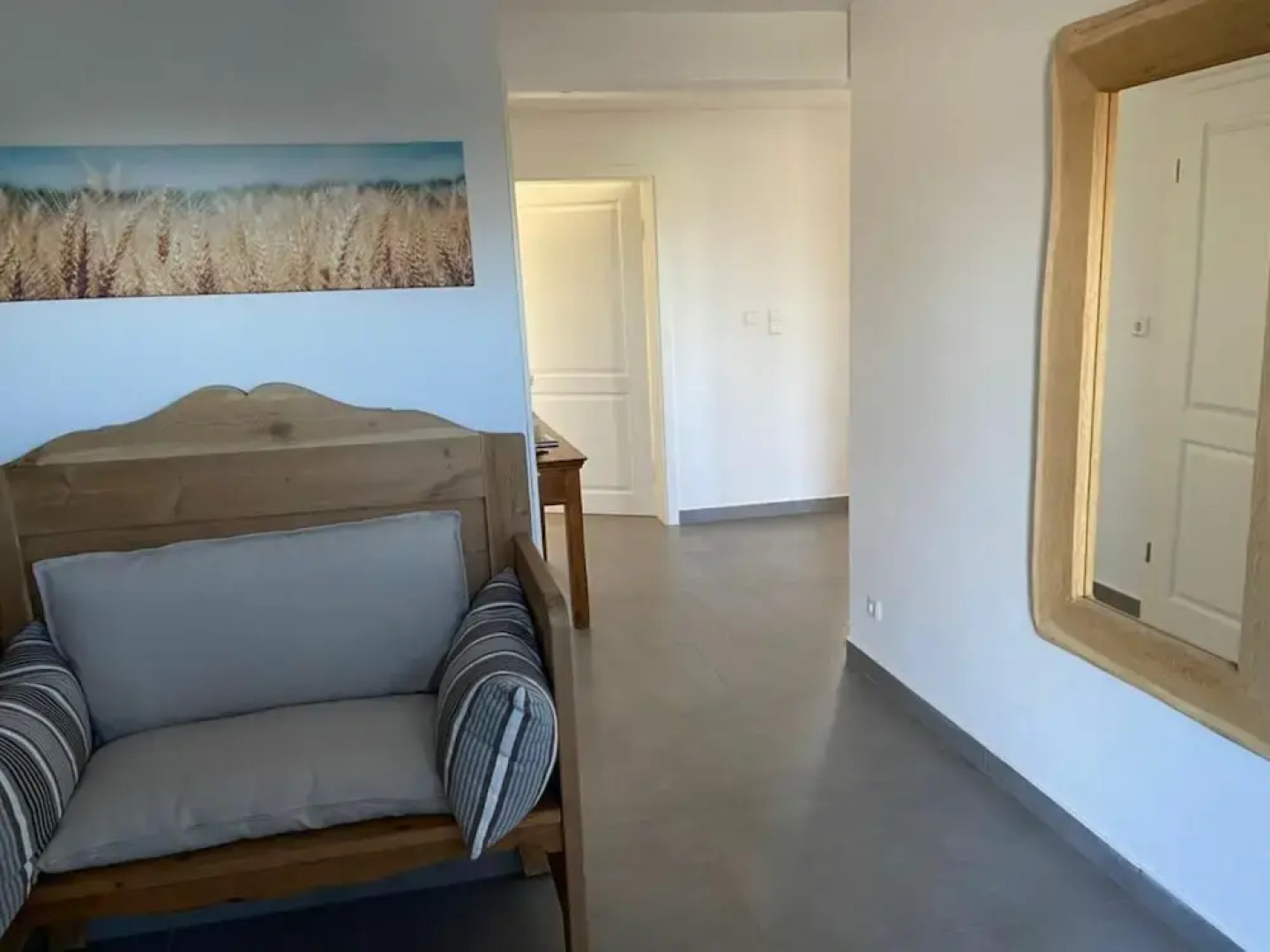 Spacious Apartment With Balcony