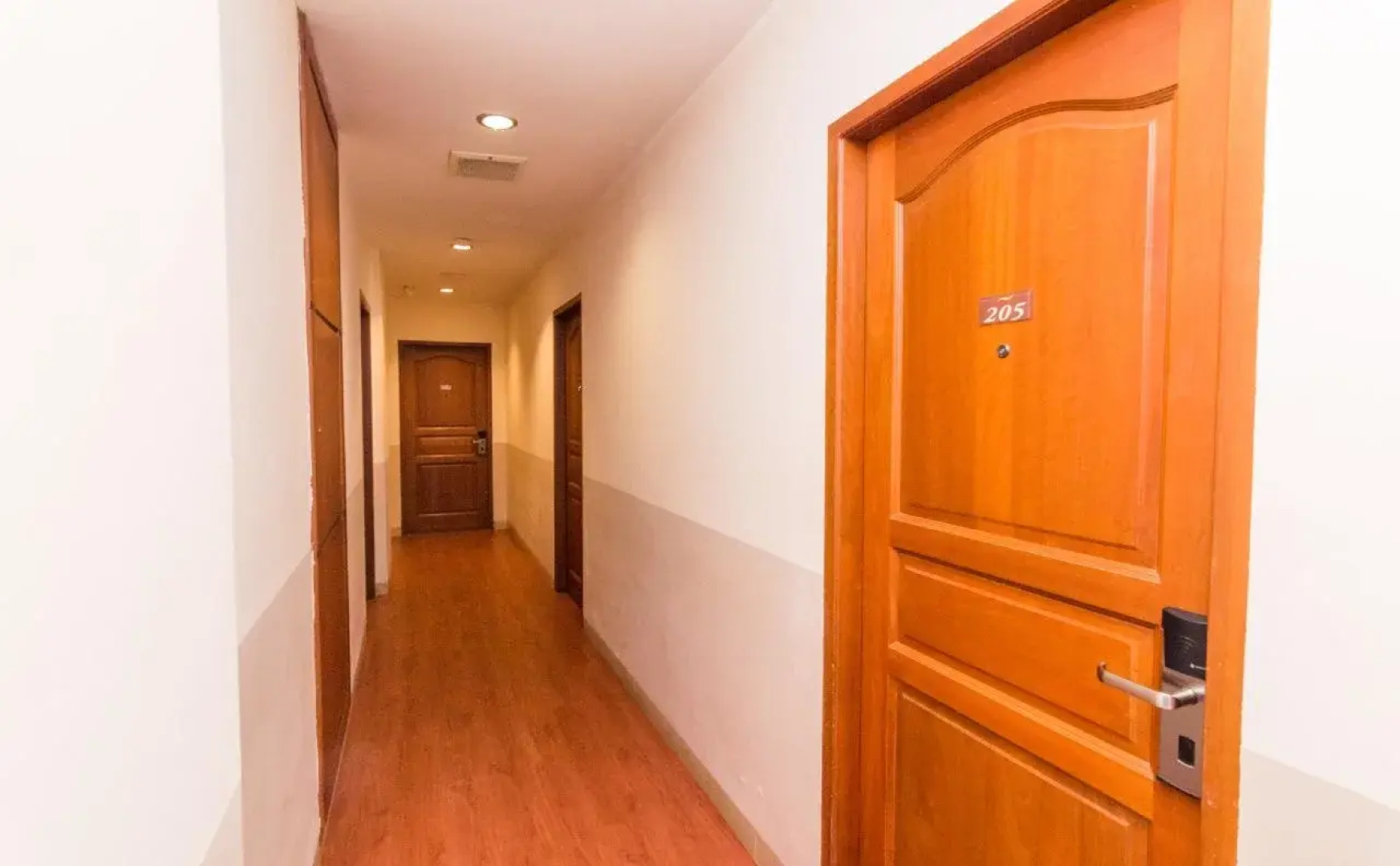Lovina Inn Nagoya Batam
