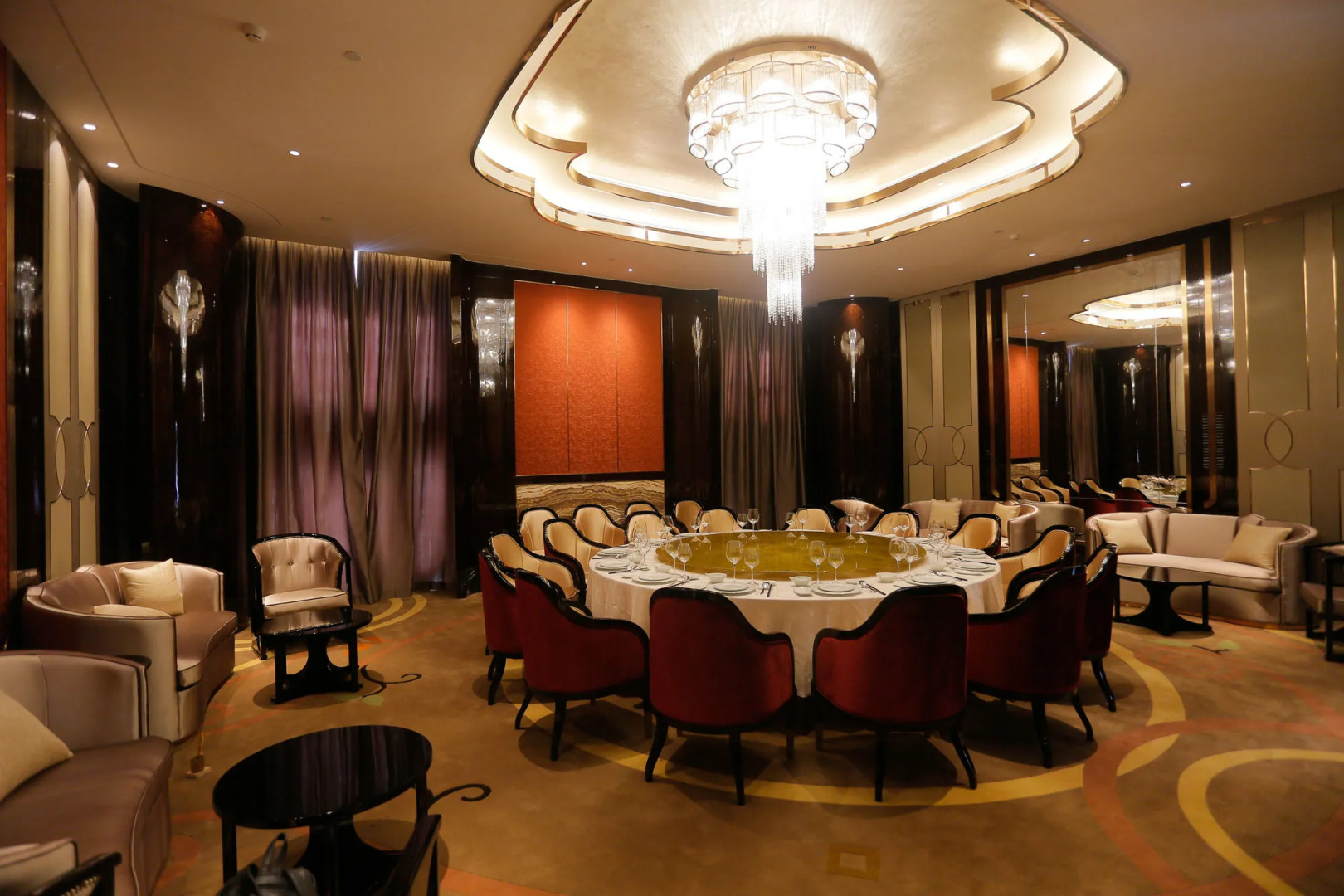 Pullman Shishi Mattison