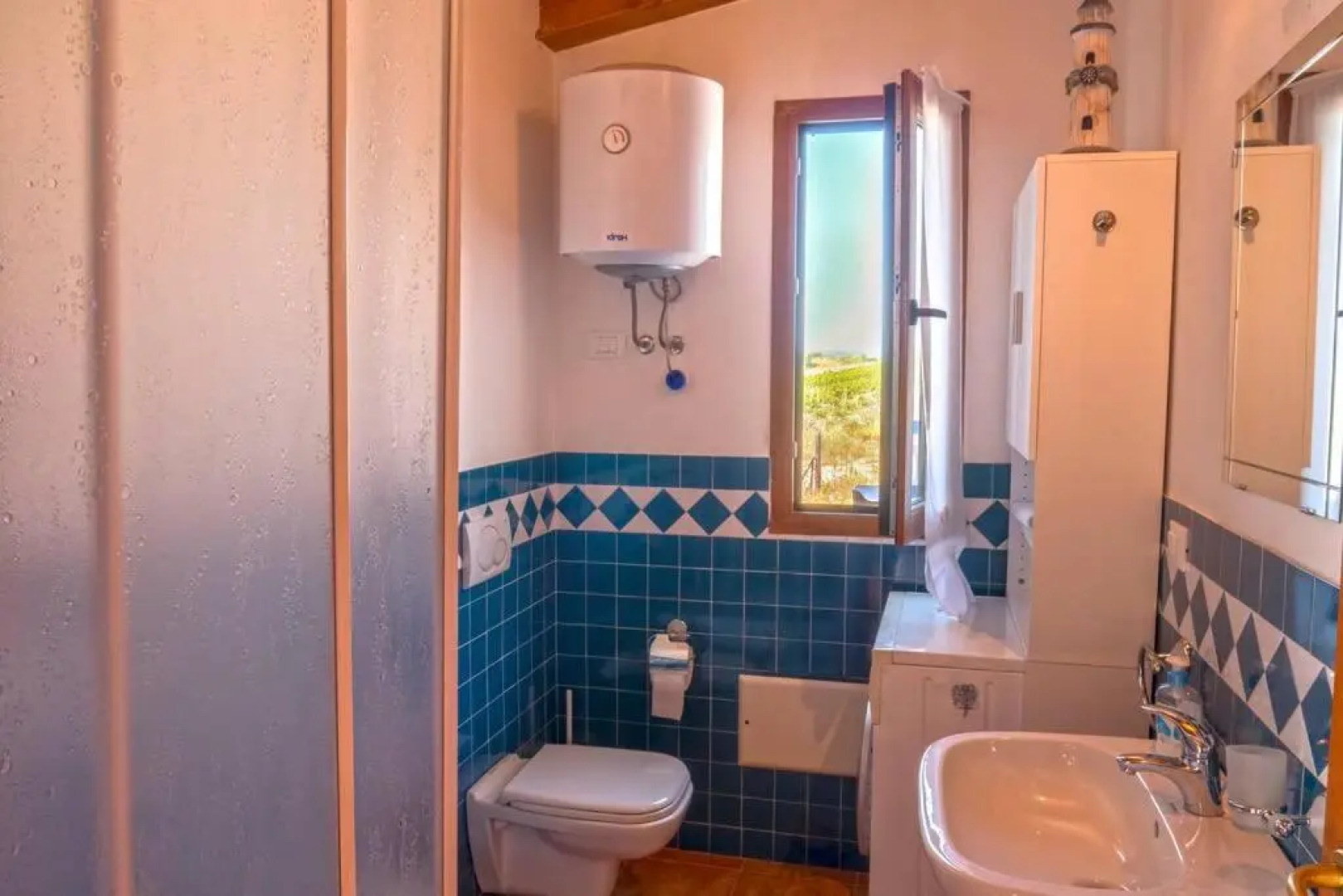 Appartamento con piscina comune.