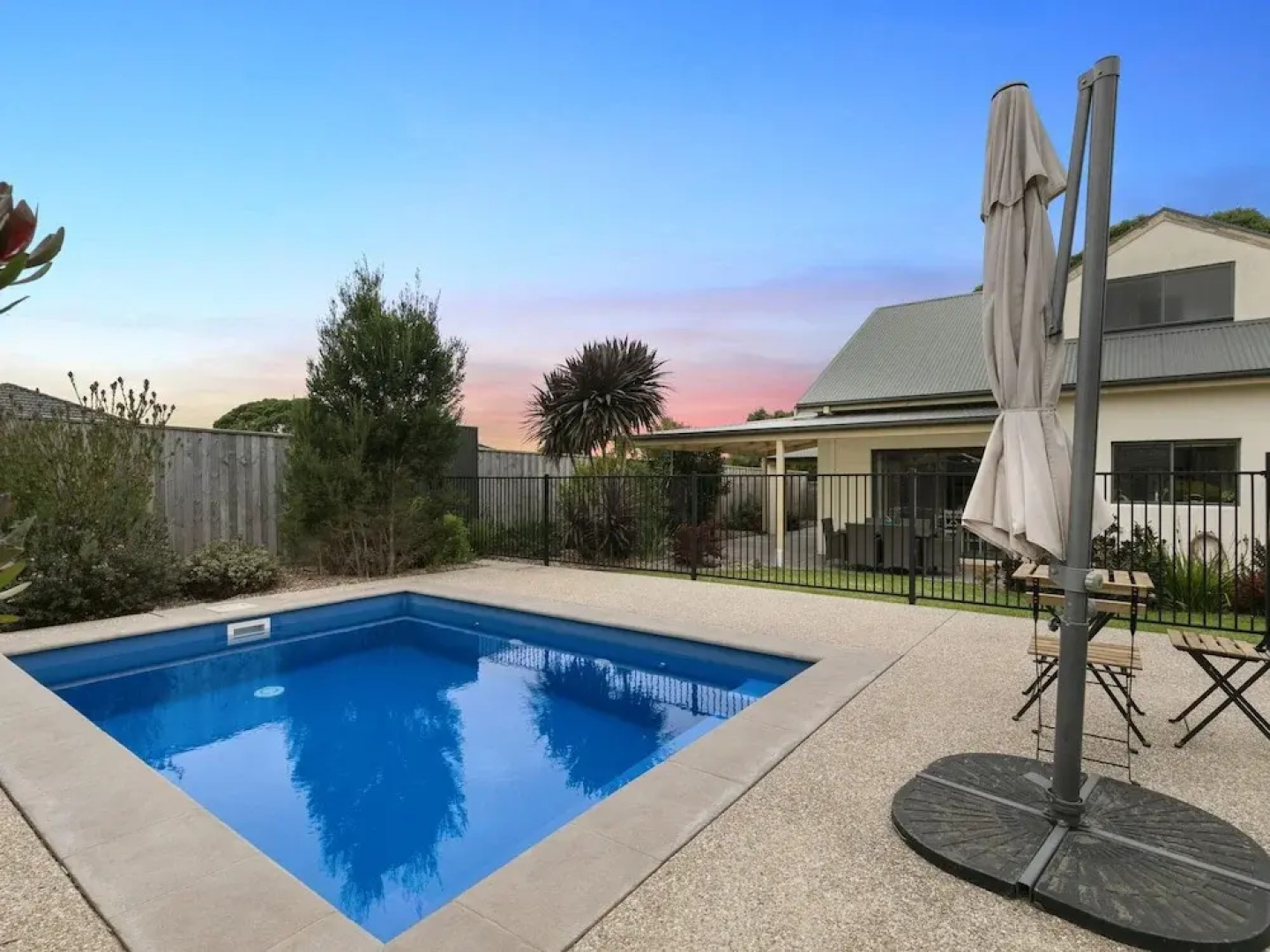 Beached AS - Free Wifi, Netflix & Foxtel, Heated Pool