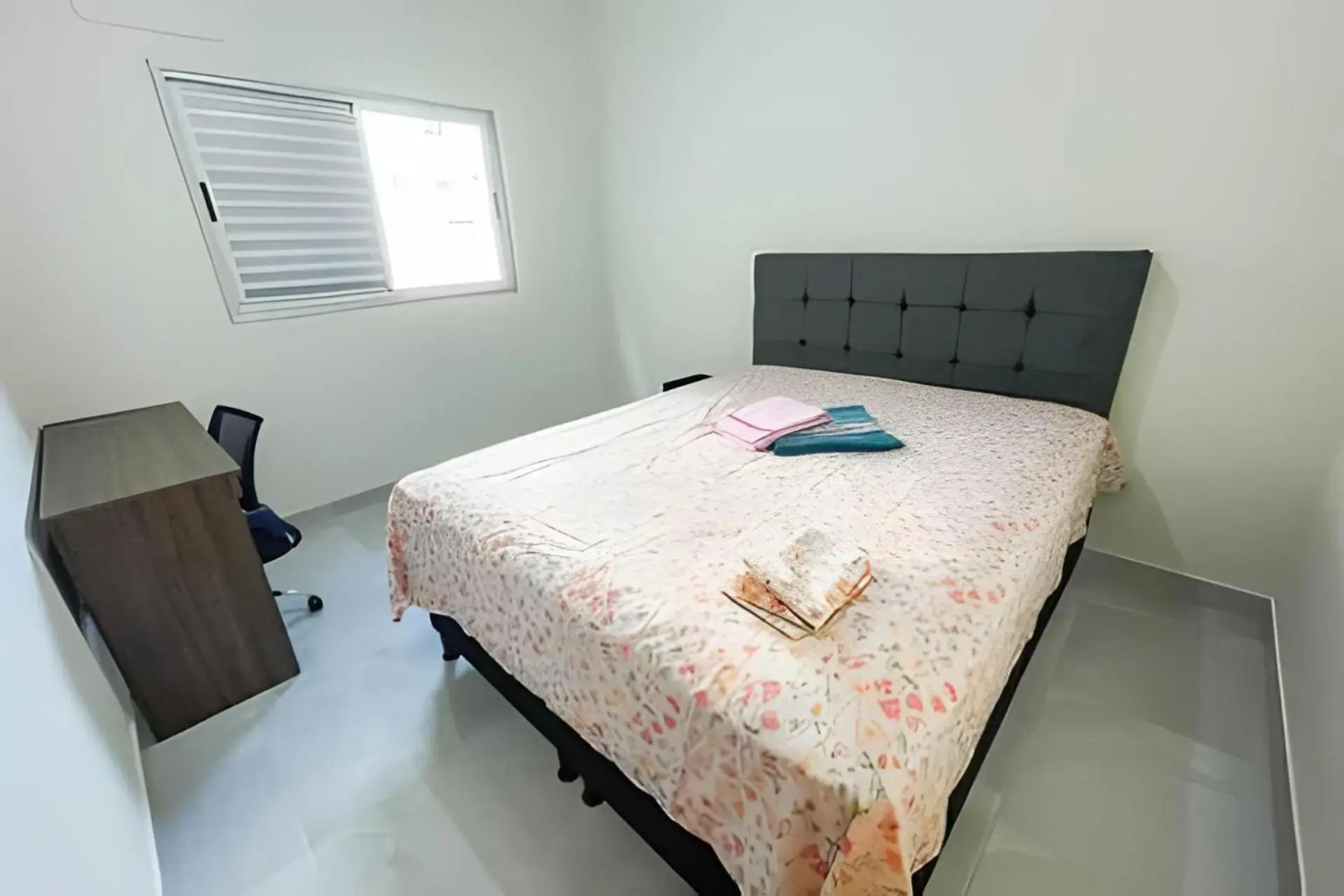 103 - APARTAMENTO de 2 QUARTOS 400m do PARQUE de EXPOSIÇÃO