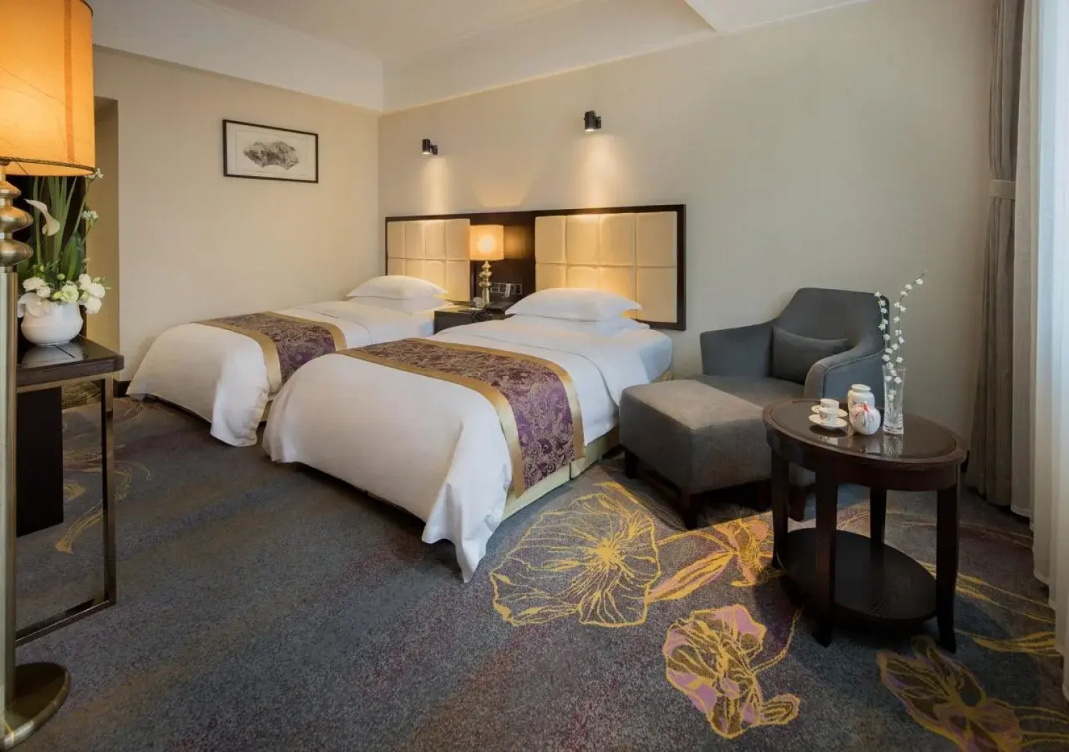 Kunming Wei Long Hotel