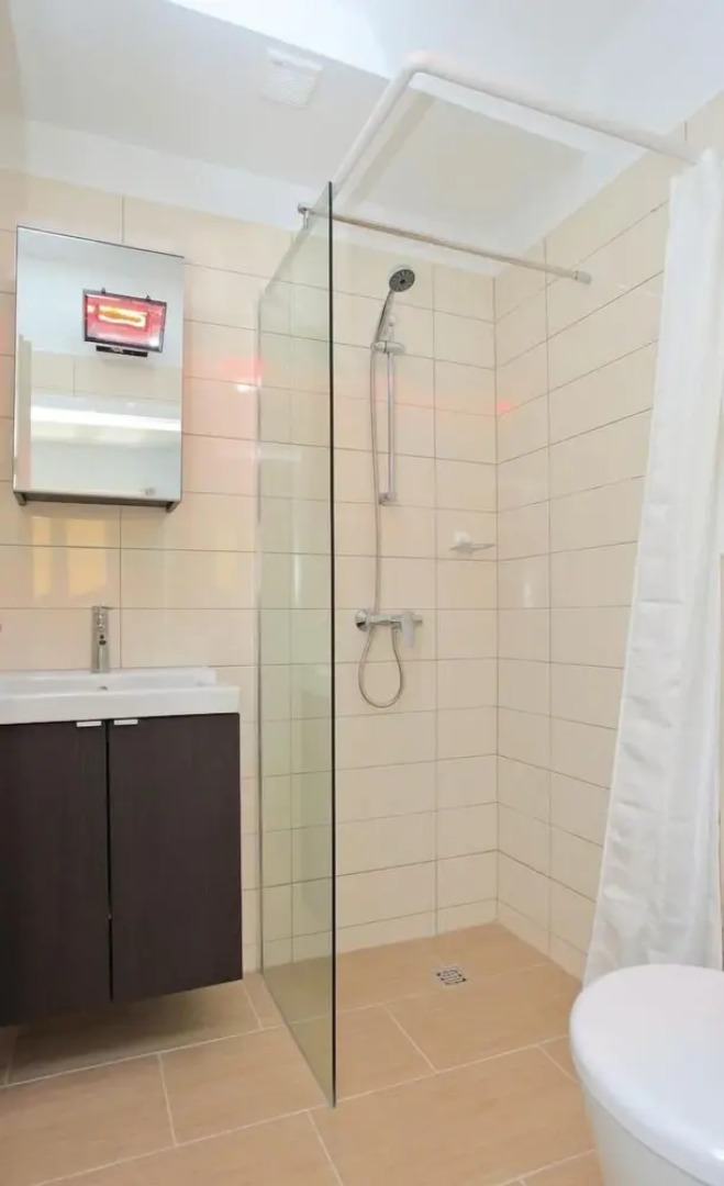 Stunning Home in Prigradica With Jacuzzi, Wifi and 8 Bedrooms