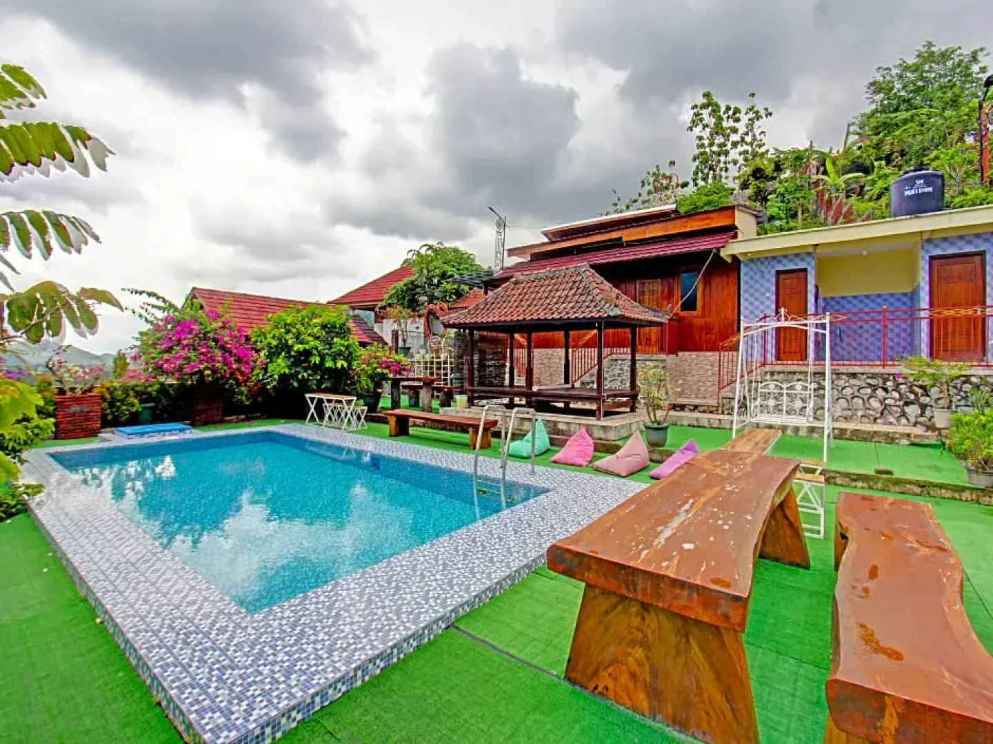 Capital O 91837 Villa Bukit Leddu