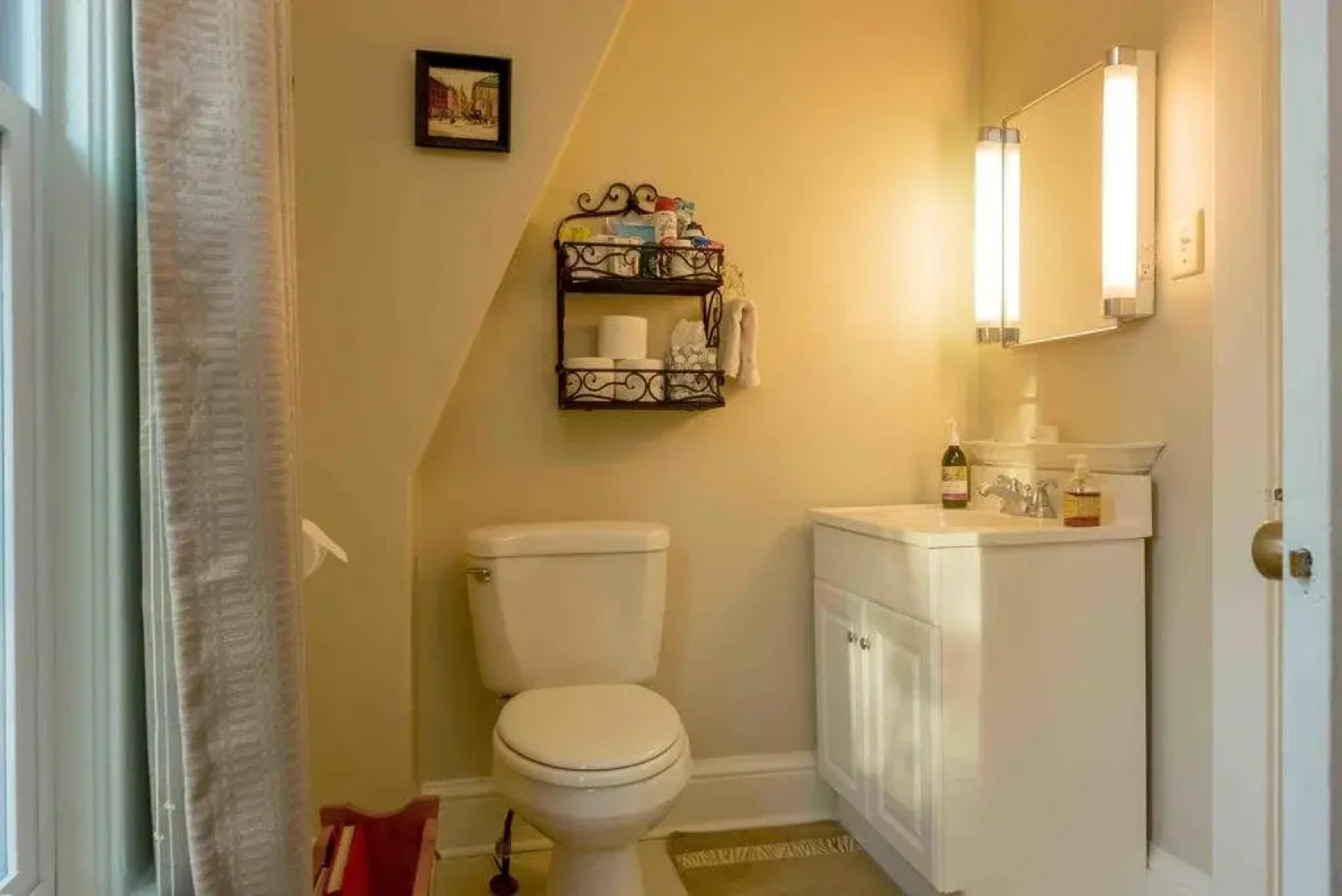 Enchanted Cottage on Glen - Entire House Rental