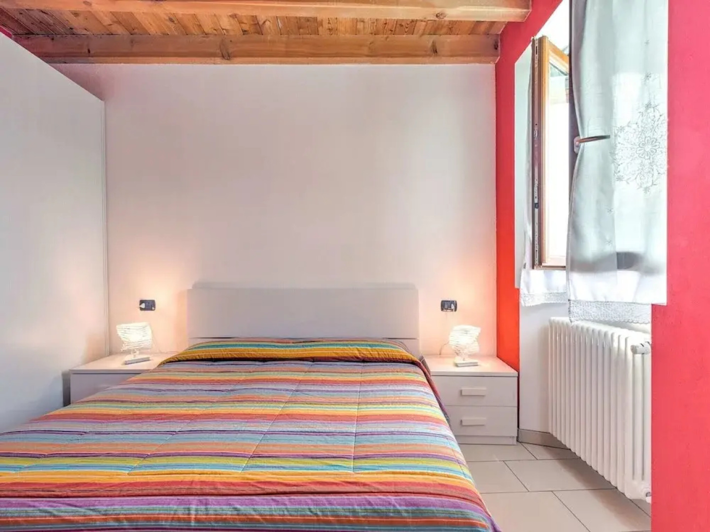 Modern Holiday Home with Swimming Pool in Gravedona