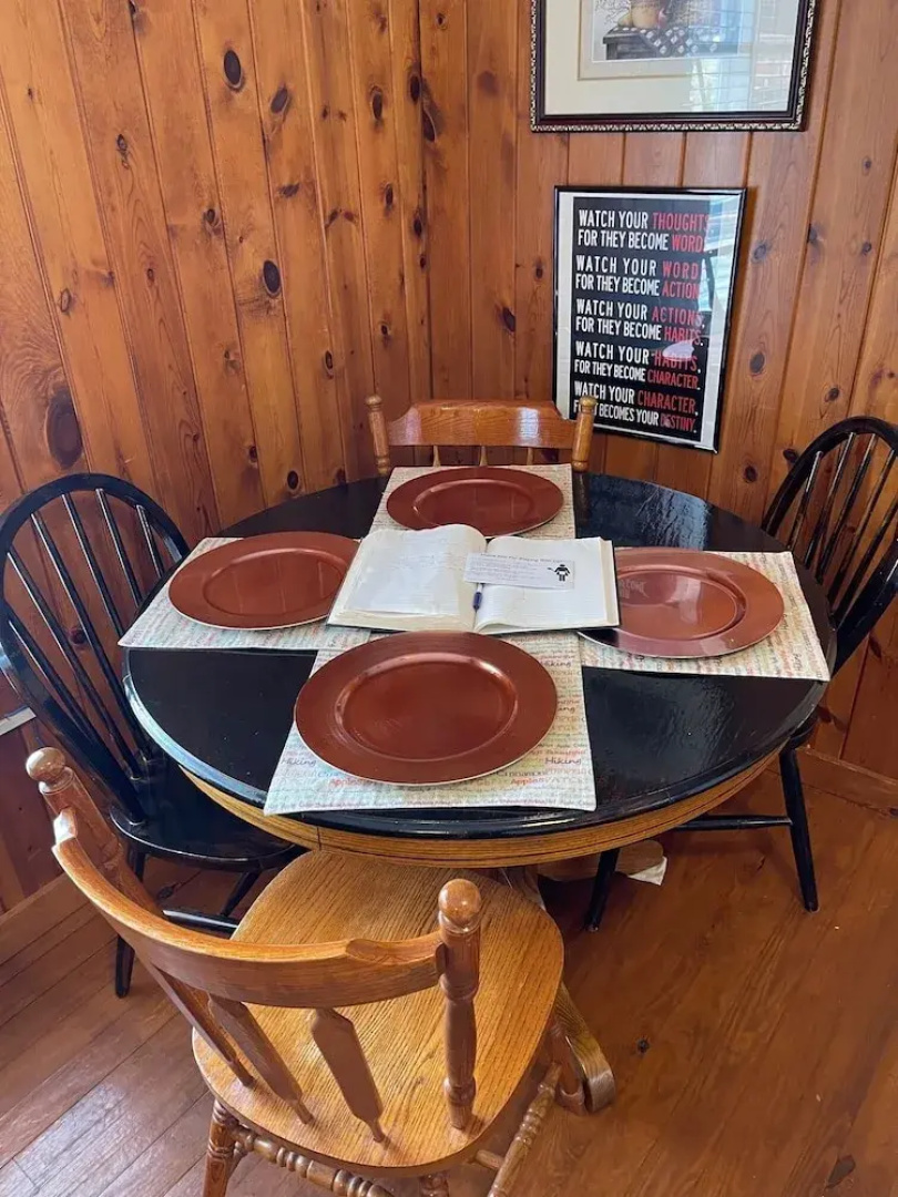 Mountain Aire Cottages, Inn, & Glamping
