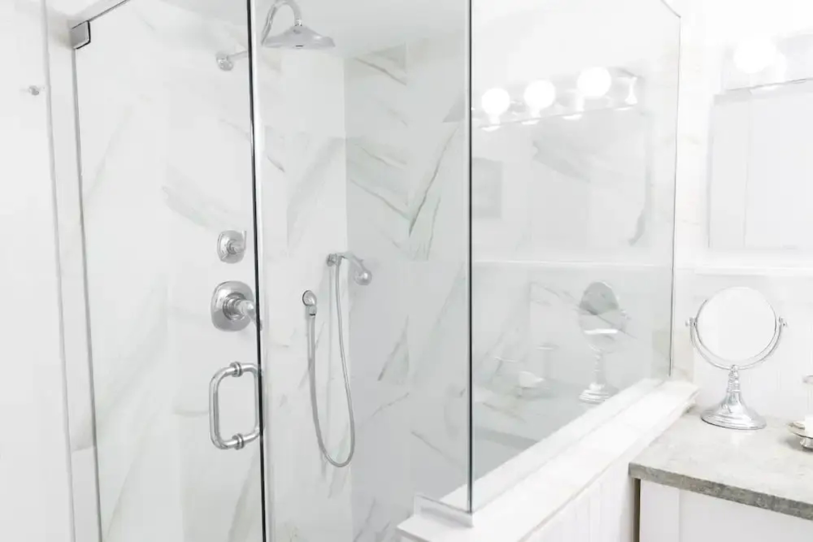 The Platinum Pebble Boutique Inn - Adults Only