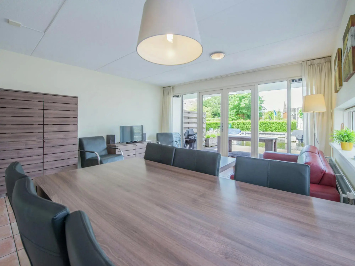 Apartment in Waterpark With Private Jetty