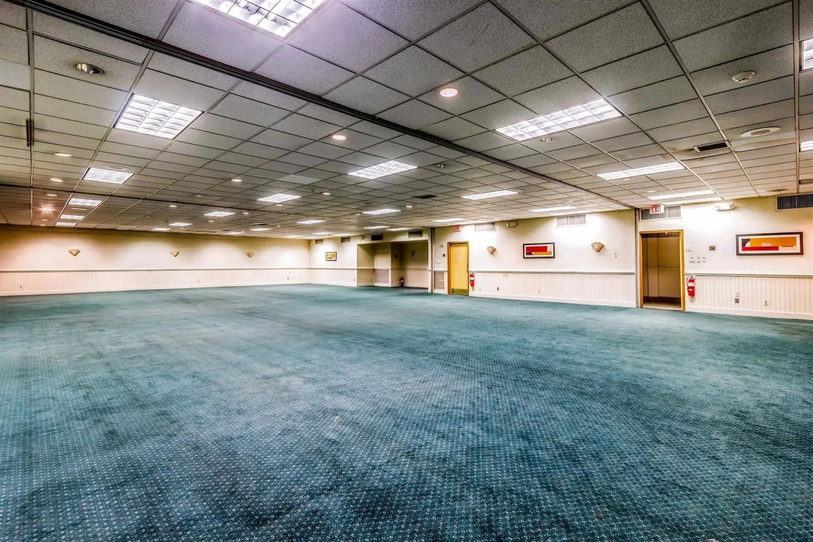 Econo Lodge Inn & Suites Chambersburg Central