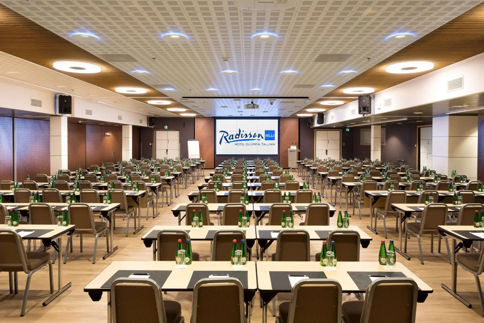 Отель Radisson Blu Hotel Olümpia