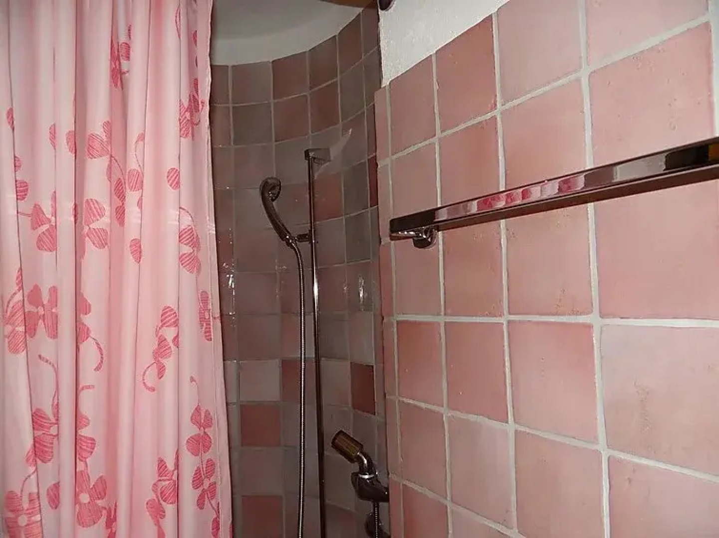 Am Dürrbach 4 - Inh 25677