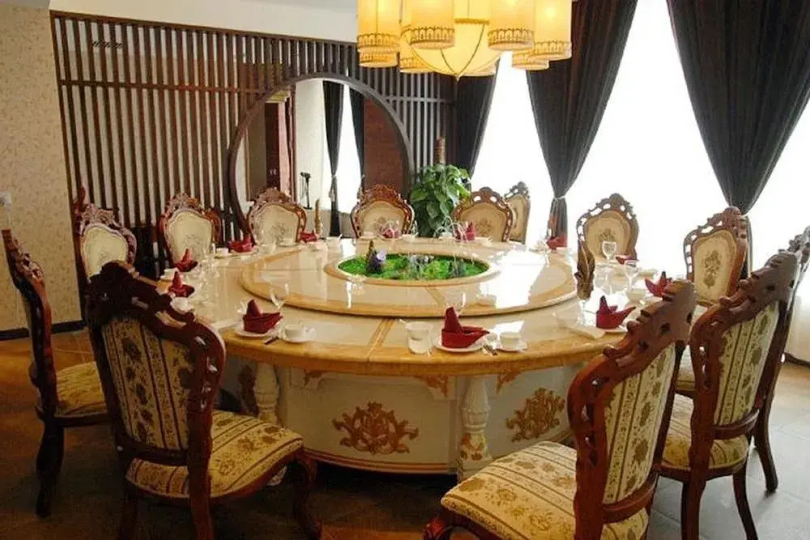 Xianyang Enlight Science Hotel