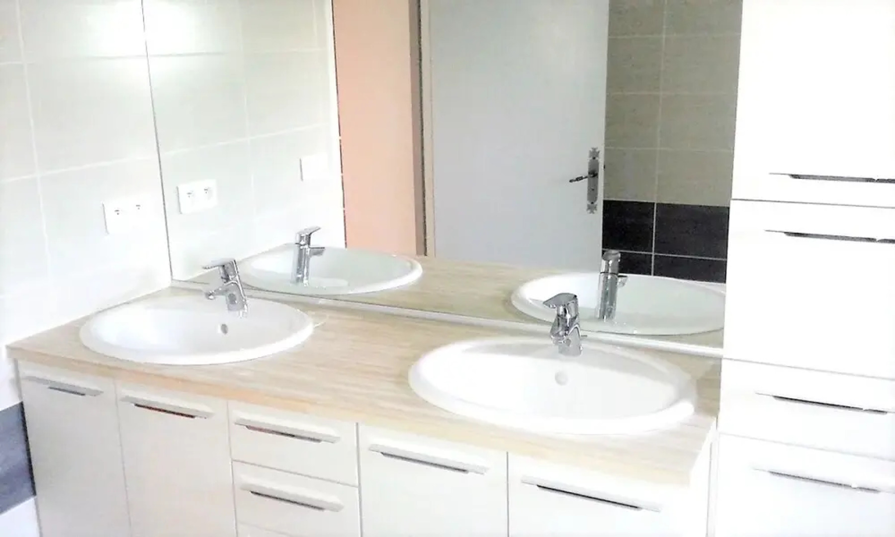 Apartment With 3 Bedrooms in Aubenas, With Wonderful Mountain View, En