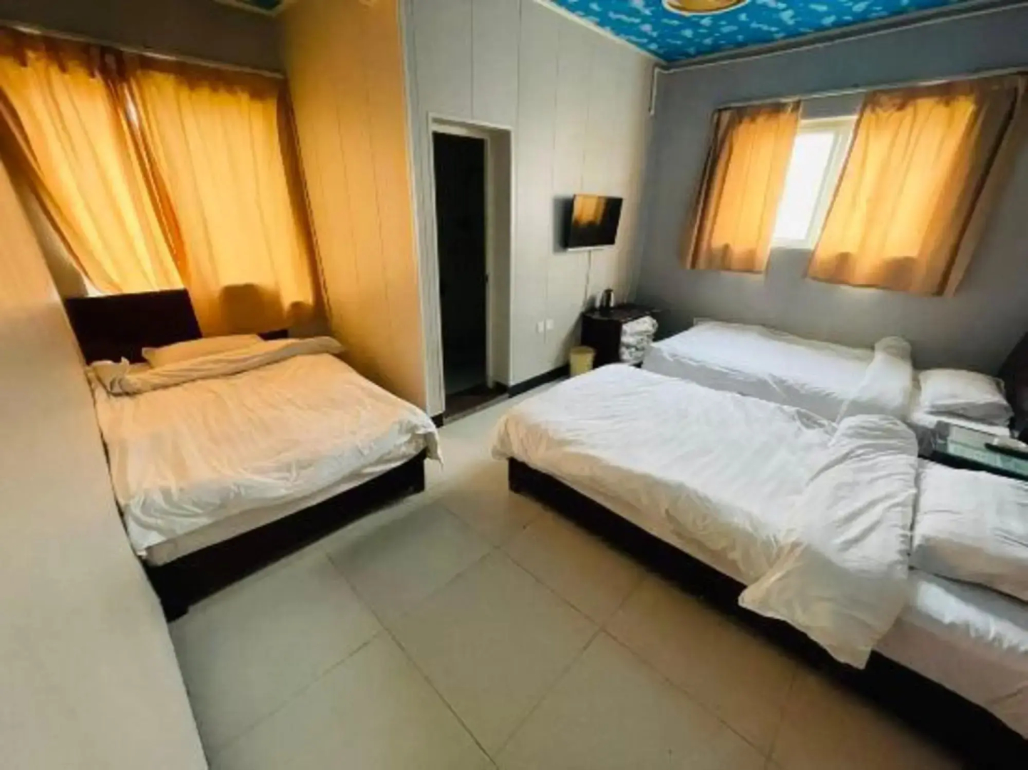Yirujia Hostel