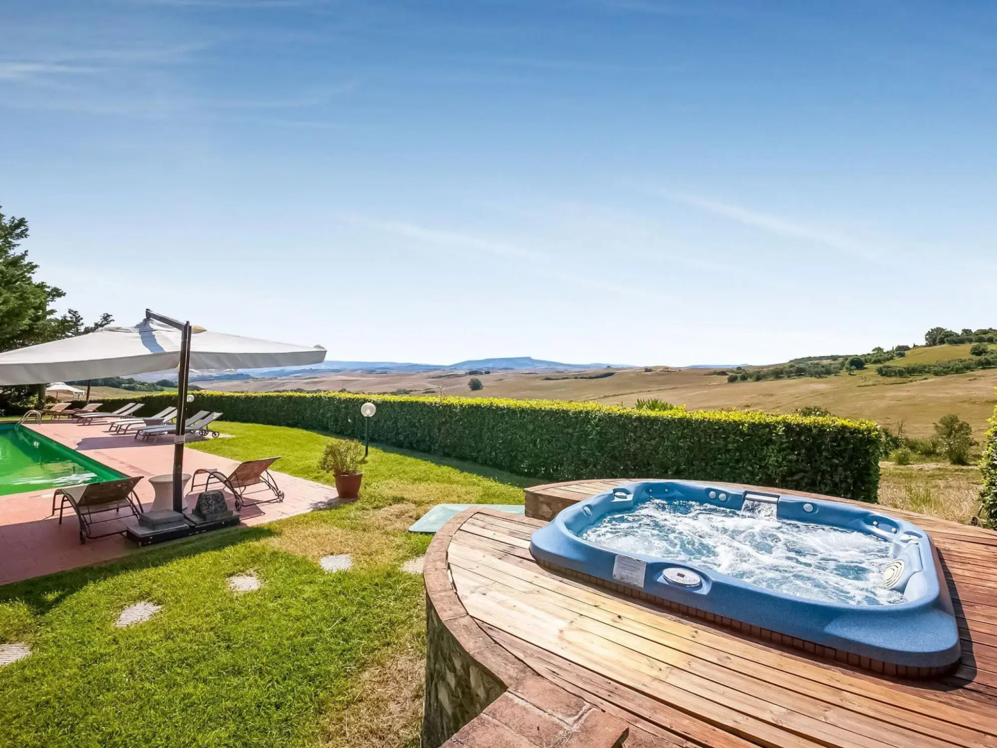 Elegant Holiday Home With Pool And Bubble Bath