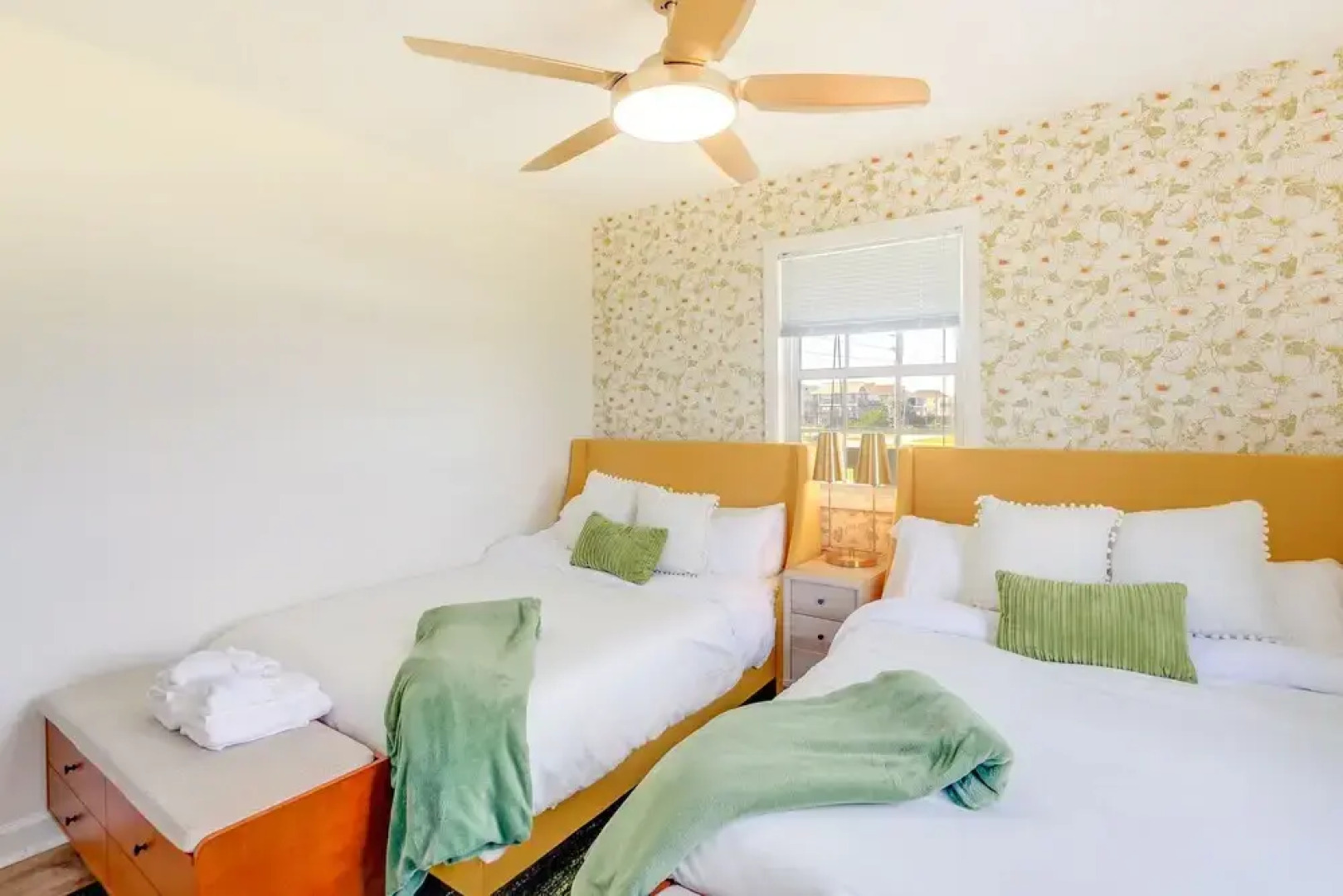 North Topsail Beach Home - Walk to the Ocean!