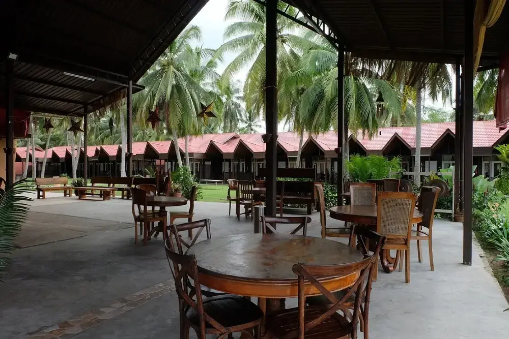 Raintree Beach & Golf Resort