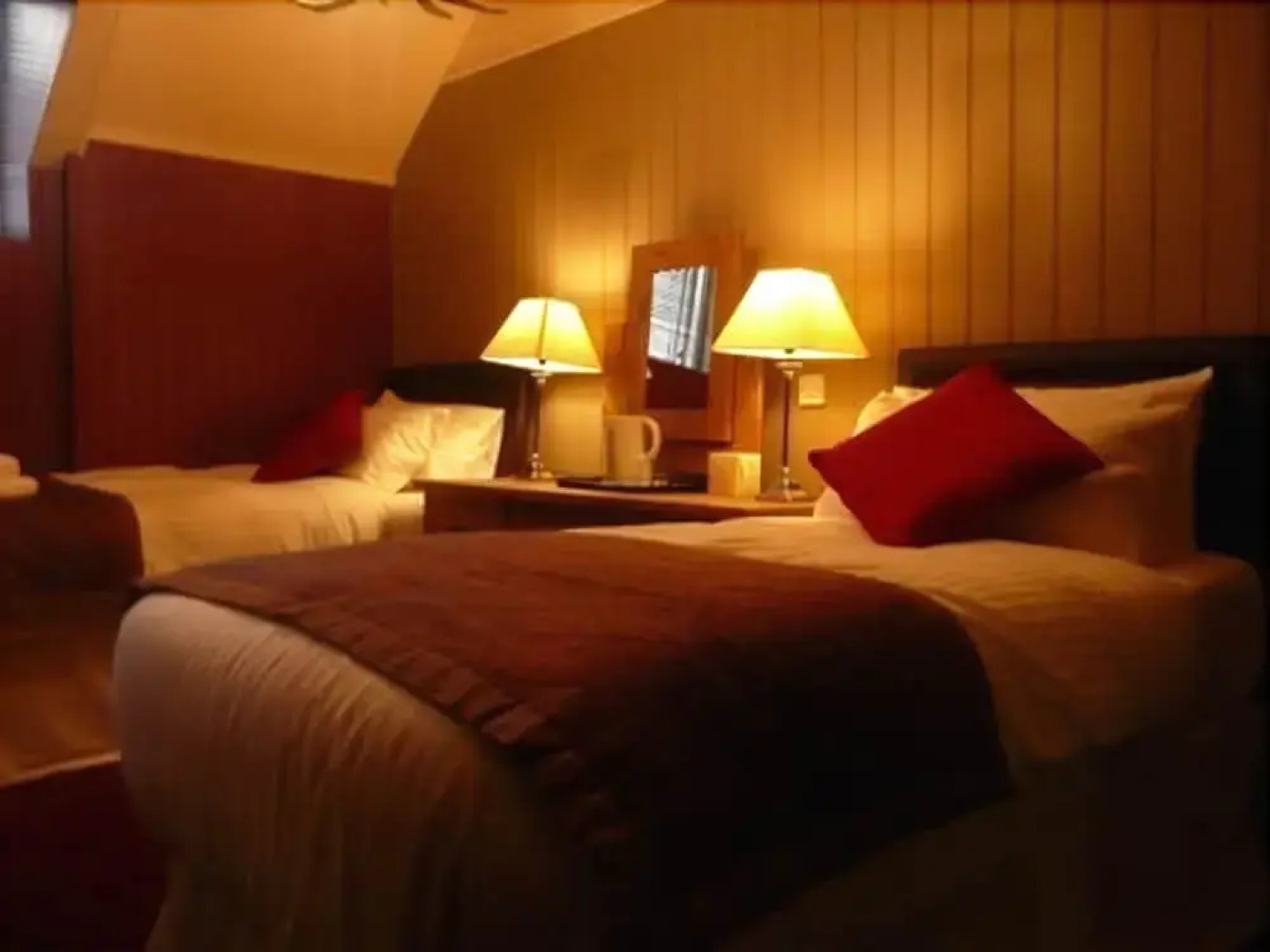 No1 Hotel & Wine Lounge