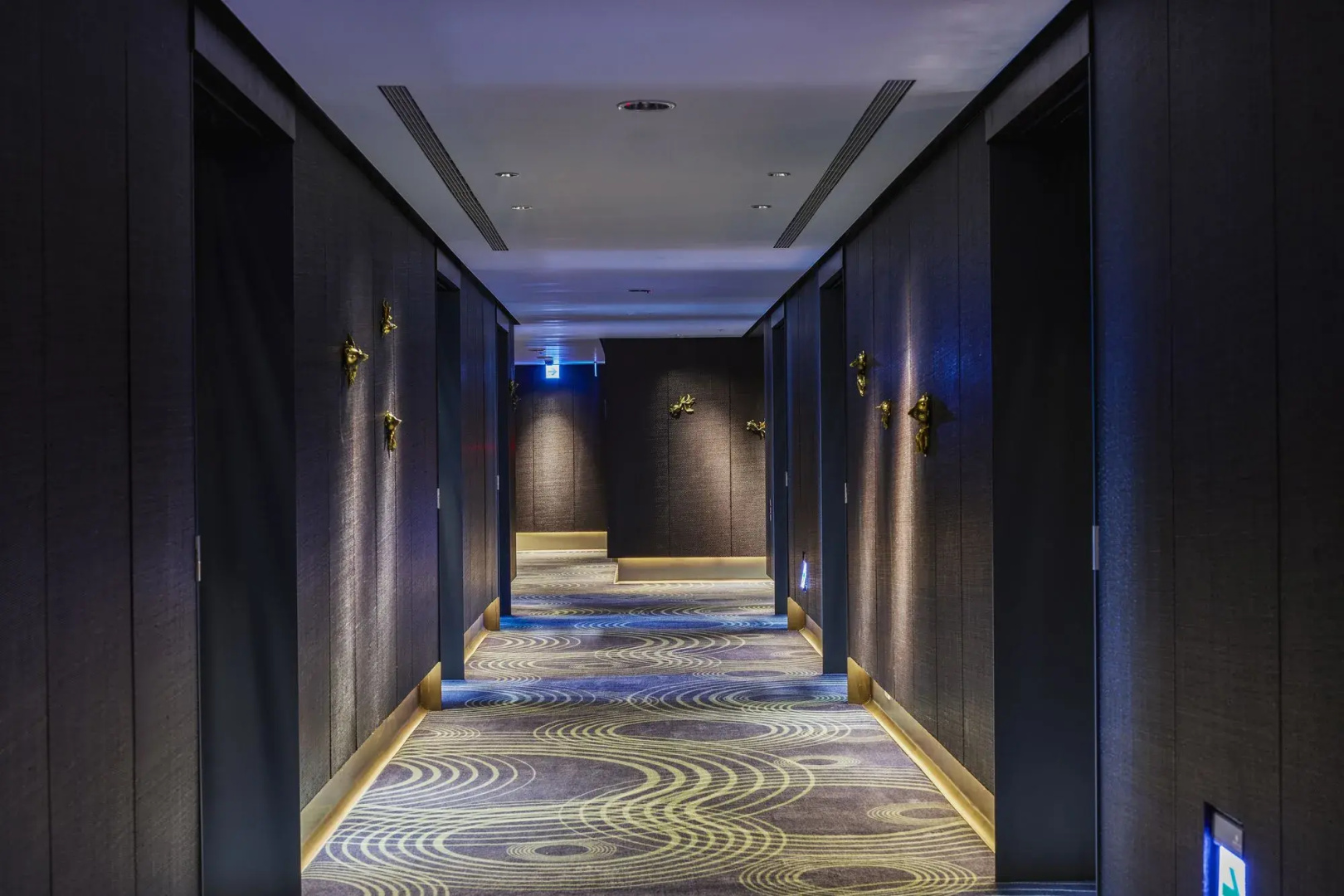 H2O Hotel