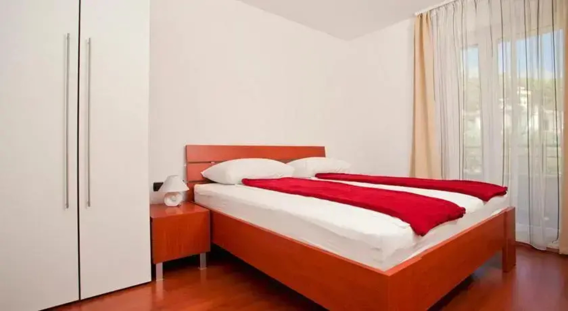 Sea-N-Sun Apartments