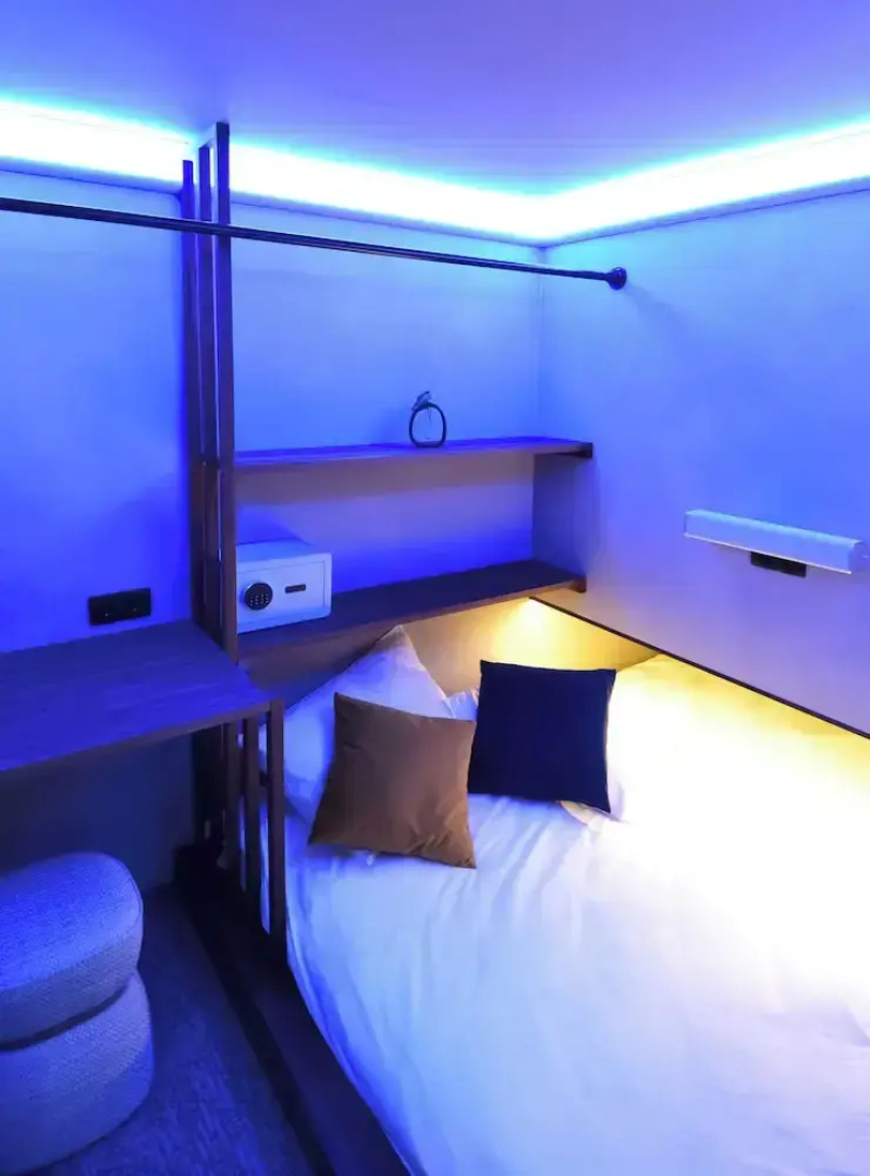 The Hyve Capsule hostel Amsterdam