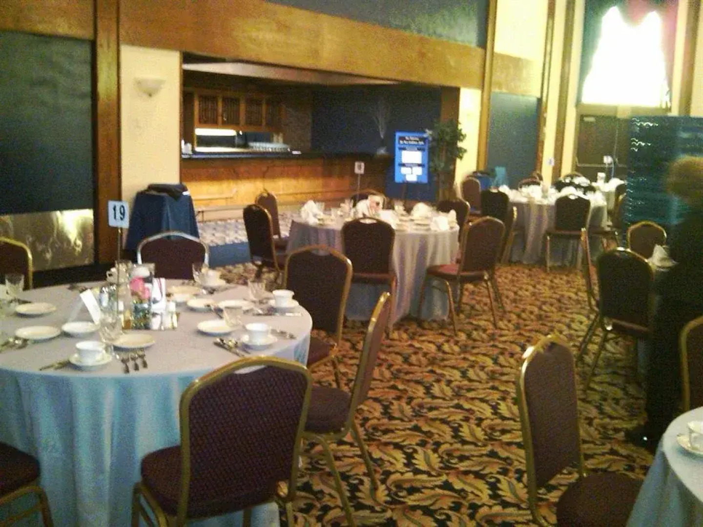 Hotel Carlisle & Embers Convention Center