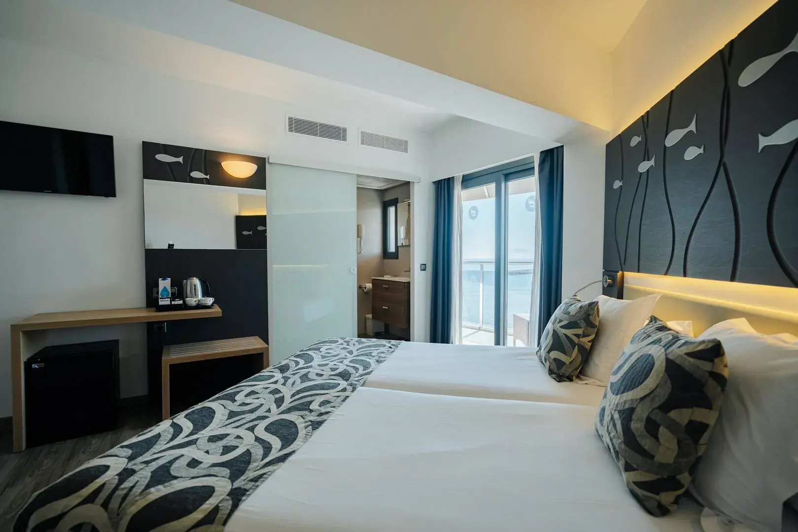 Отель THB Gran Bahia Hotel and Apartments