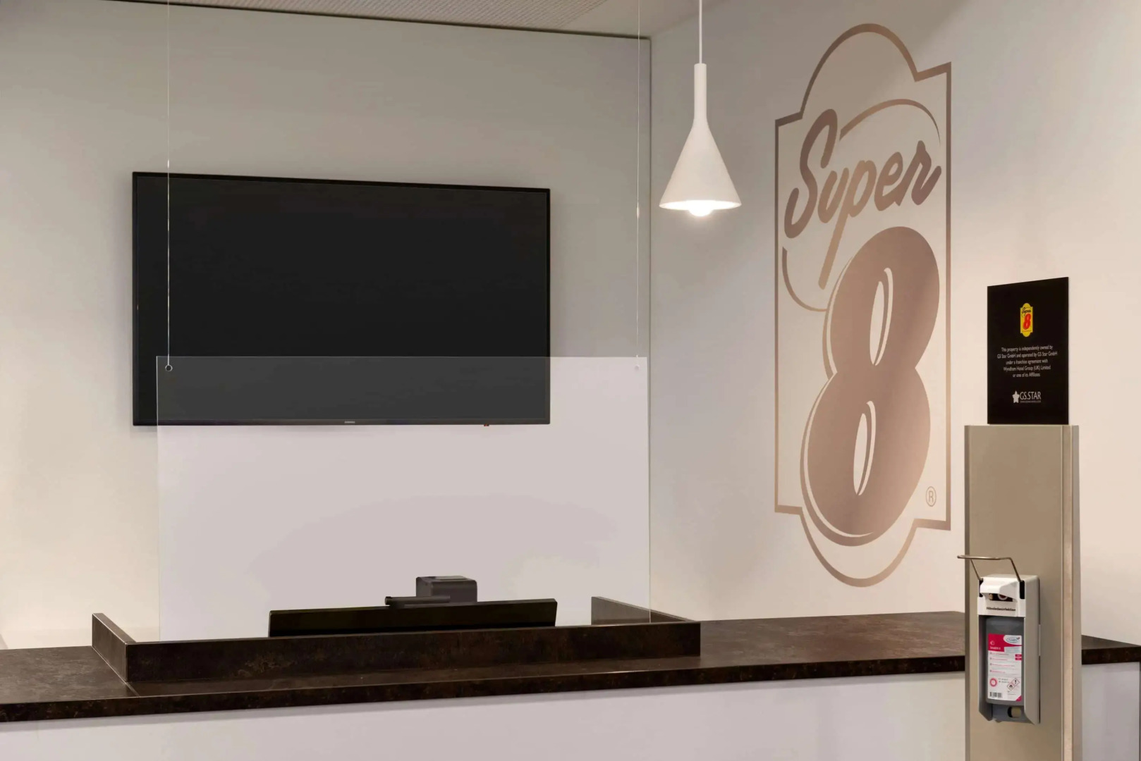 Super 8 by Wyndham Augsburg